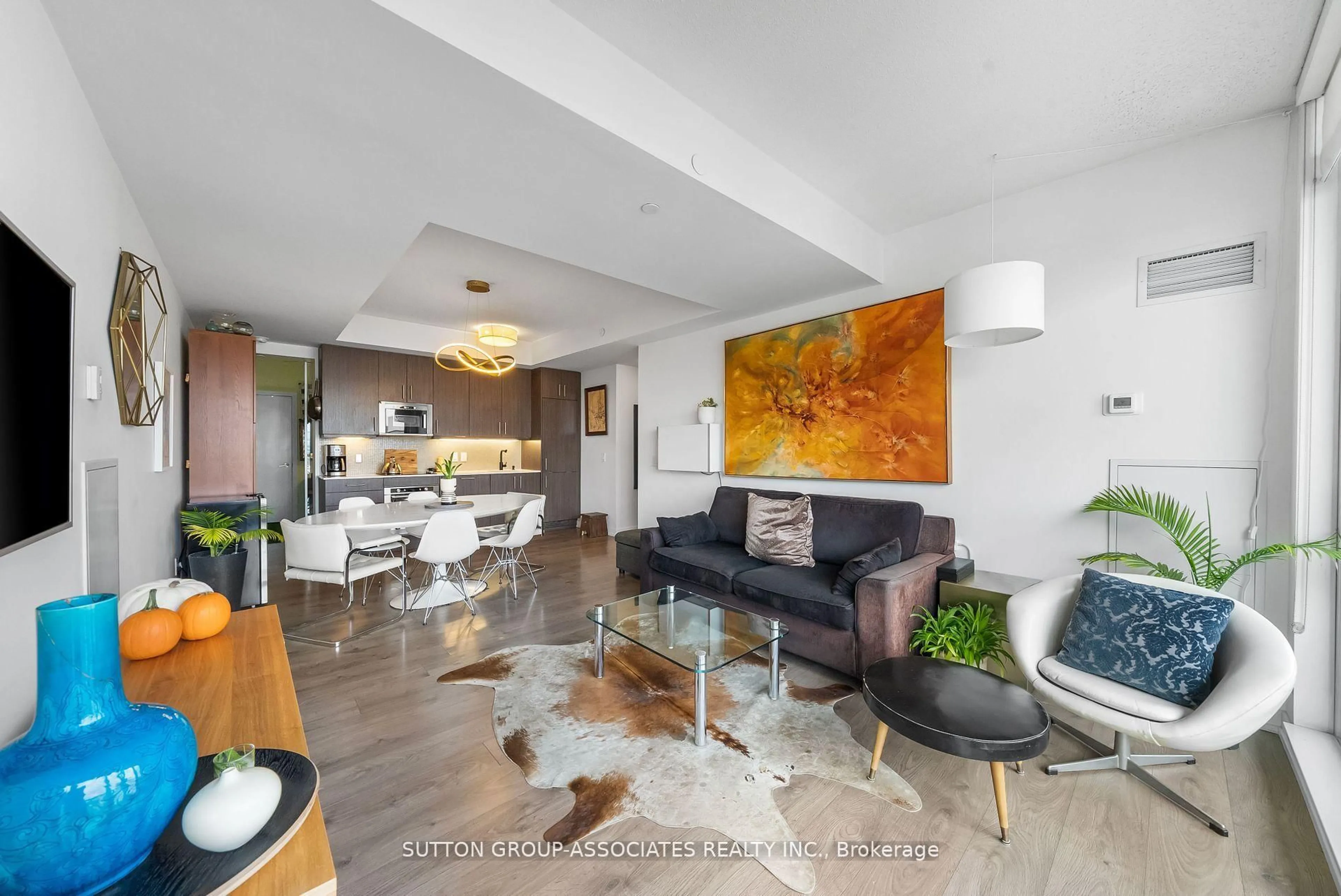 Living room with furniture, unknown for 297 College St #1521, Toronto Ontario M5T 0C2