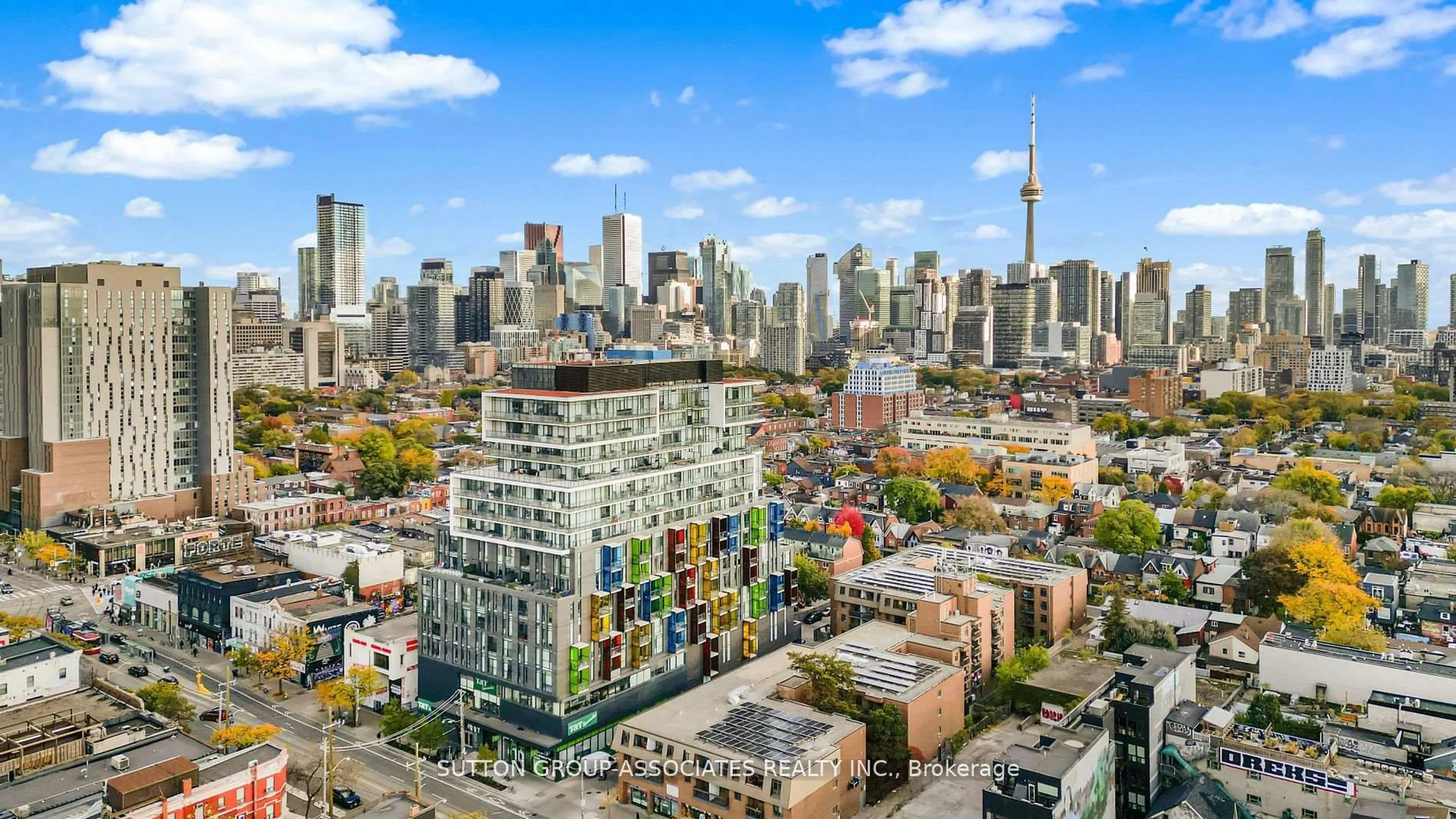 A pic from outside/outdoor area/front of a property/back of a property/a pic from drone, city buildings view from balcony for 297 College St #1521, Toronto Ontario M5T 0C2