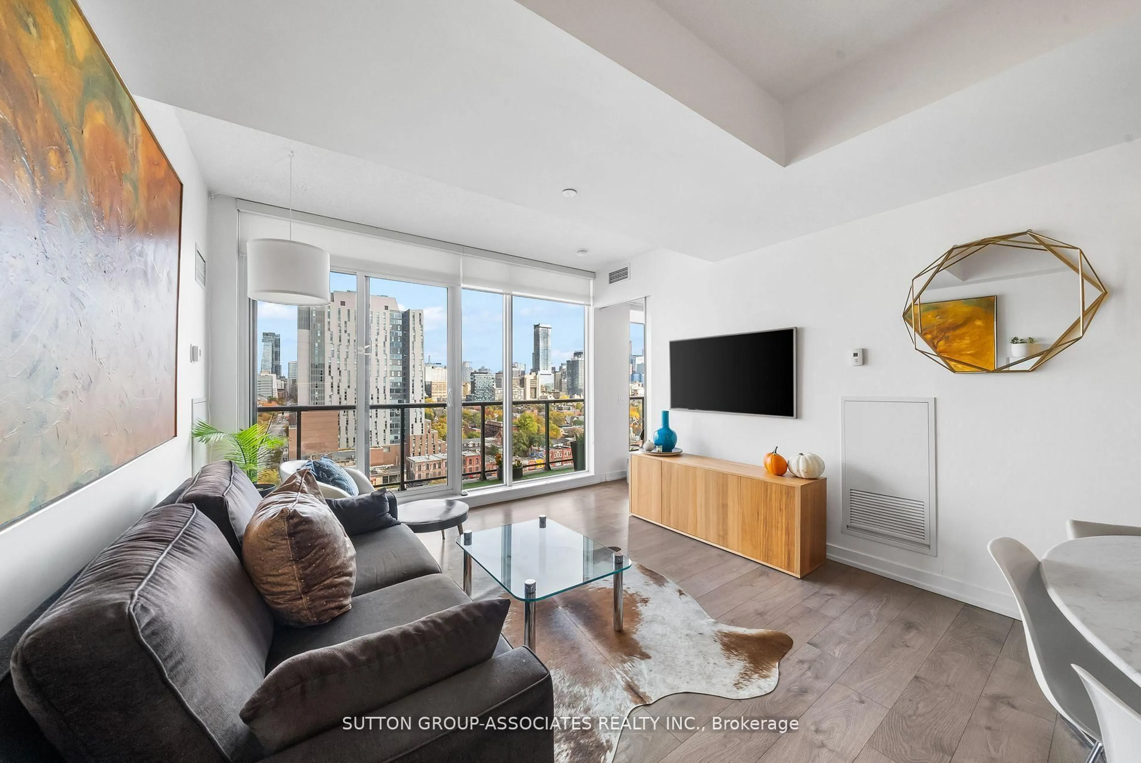 Living room with furniture, unknown for 297 College St #1521, Toronto Ontario M5T 0C2