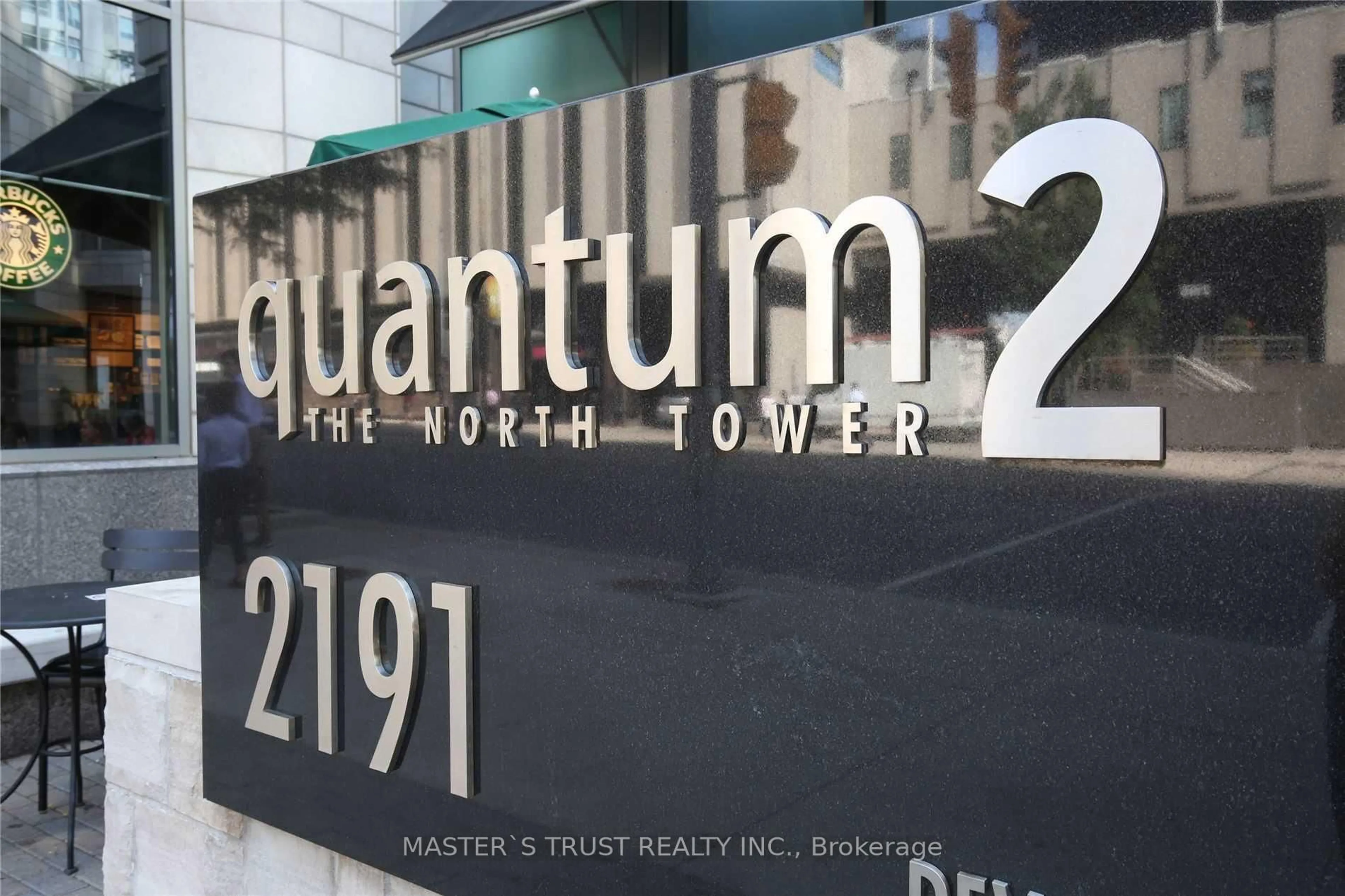 Indoor foyer for 2191 Yonge St #4312, Toronto Ontario M4S 3H8