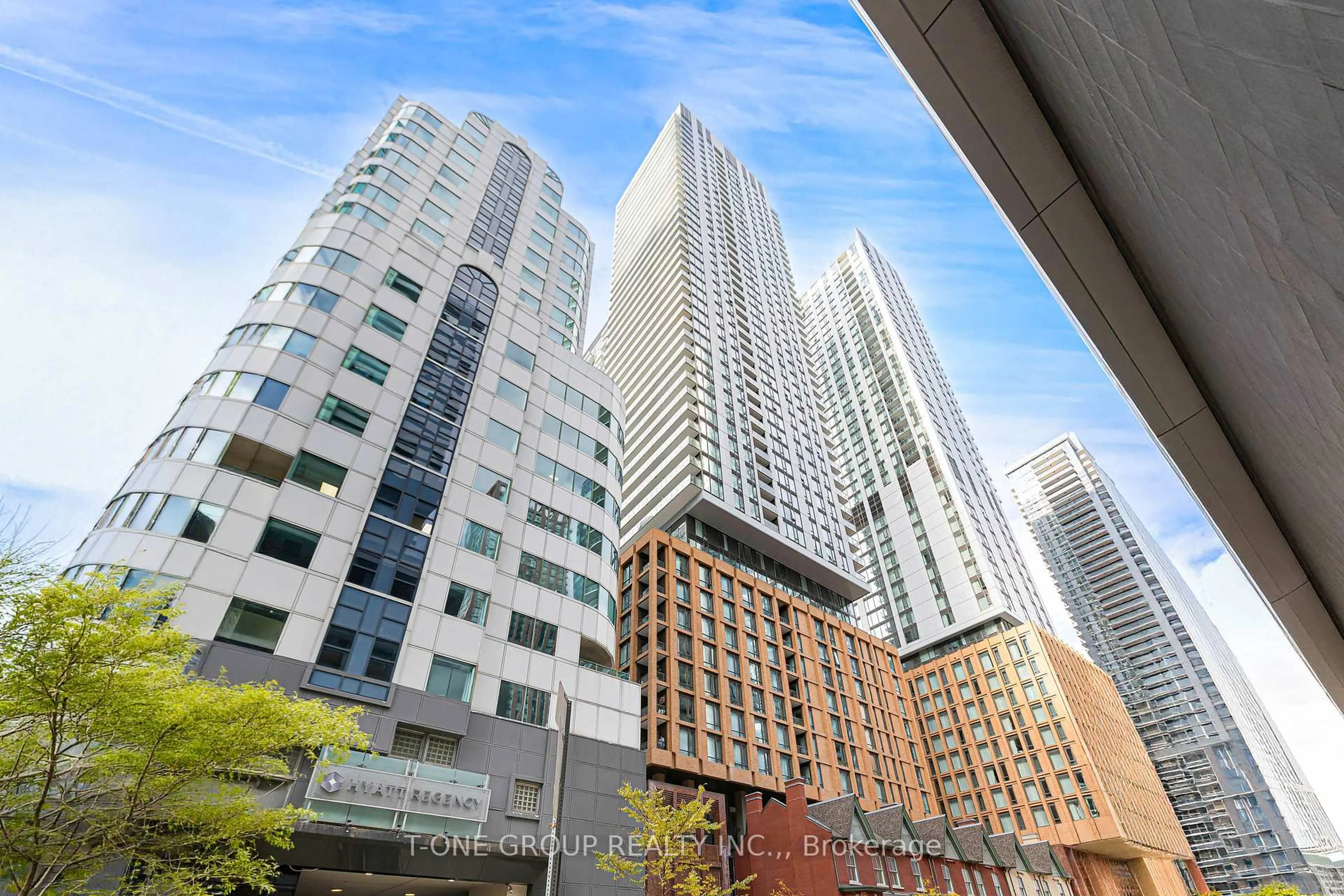 Patio, city buildings view from balcony for 8 WIDMER St #808, Toronto Ontario M5V 2E7