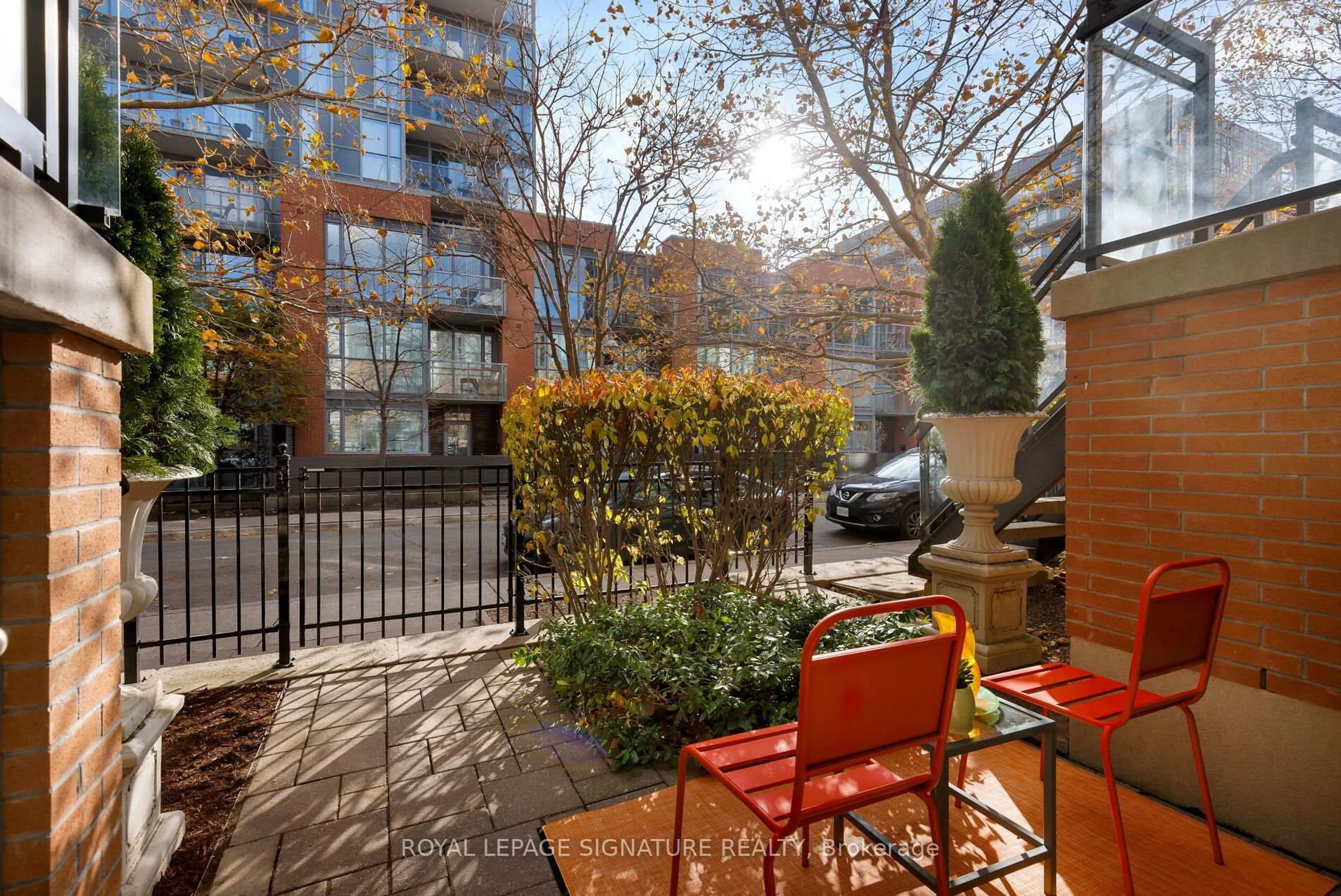 Patio, street for 30 Cole St, Toronto Ontario M5A 4M3