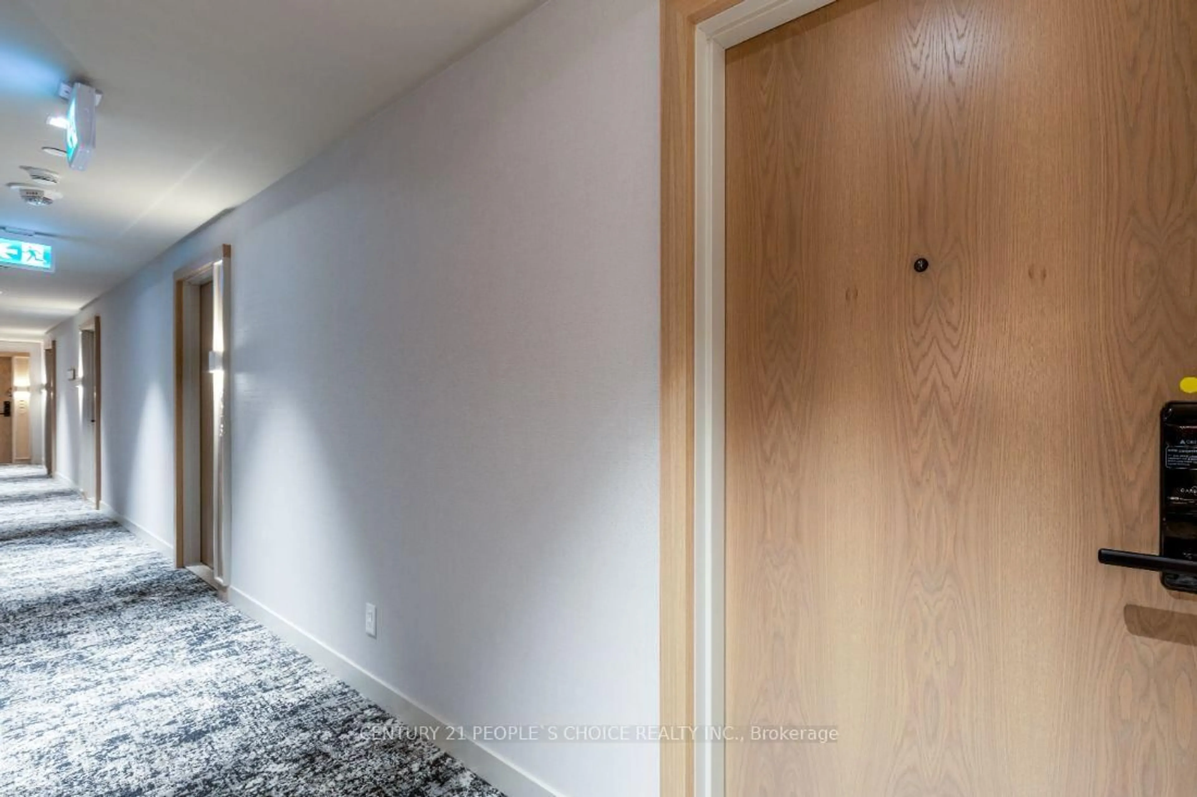 Indoor entryway for 5 Defries St #801, Toronto Ontario M5A 0W7