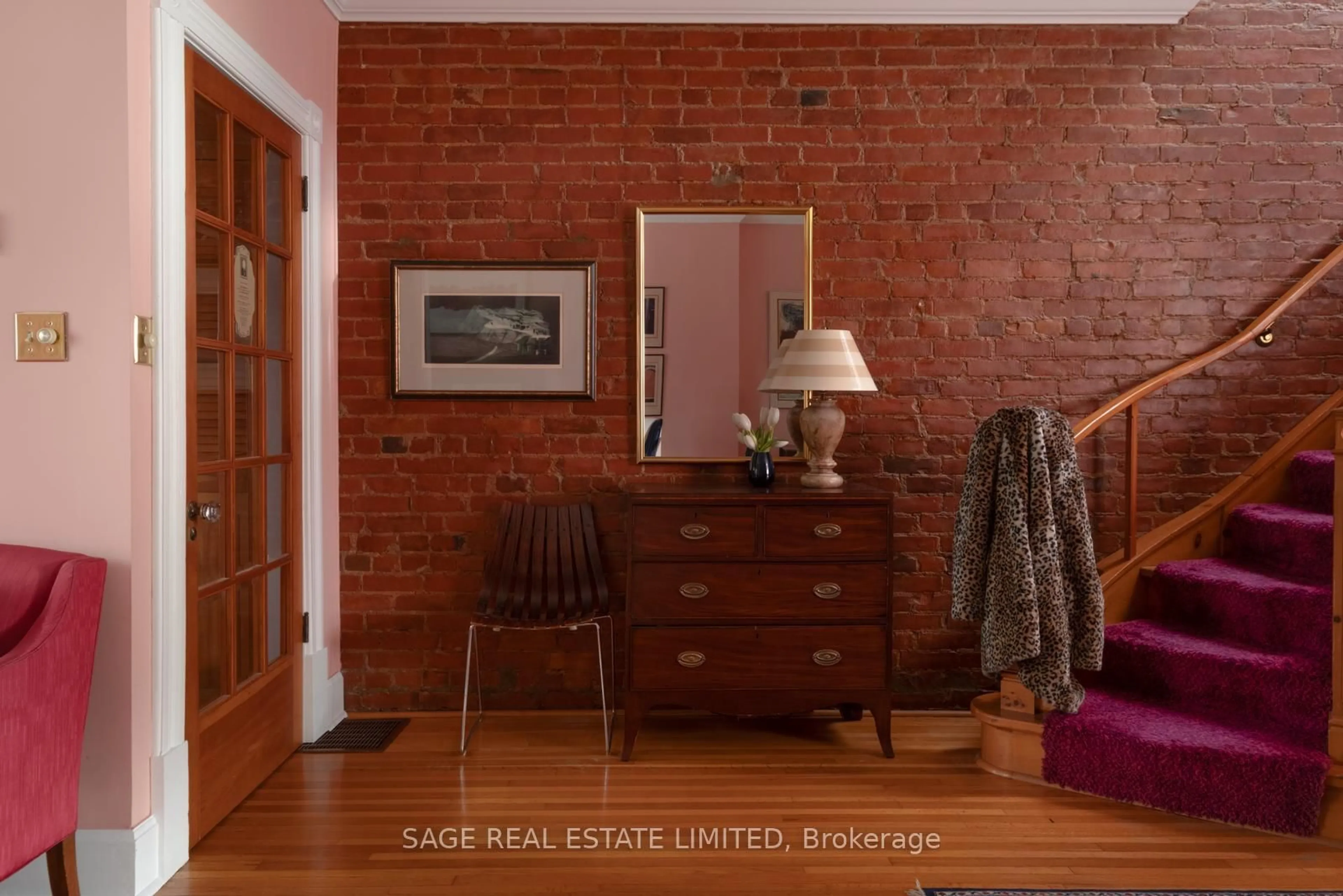 Indoor entryway for 169 MacPherson Ave, Toronto Ontario M5R 1W9