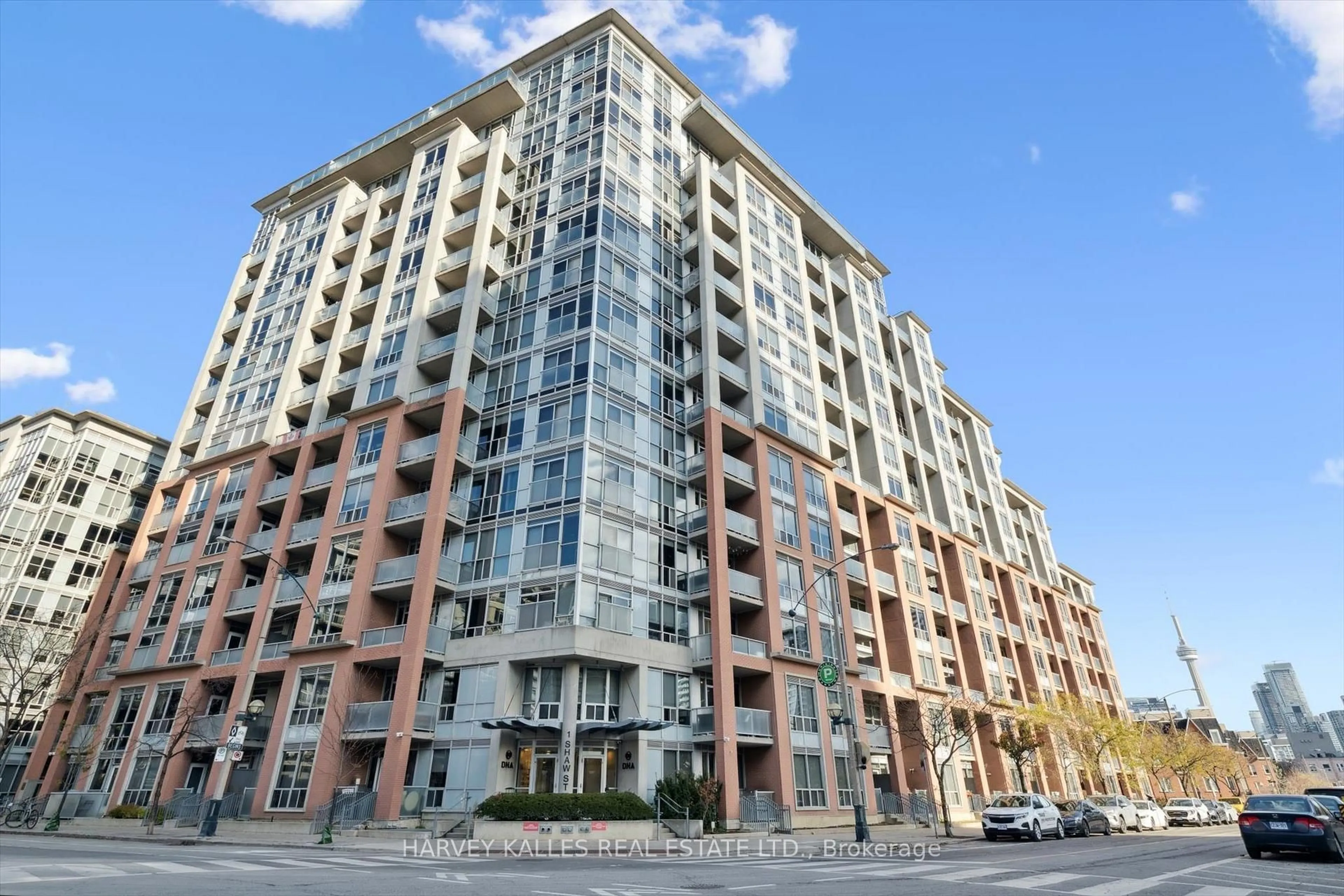 Patio, building for 1 Shaw St #102, Toronto Ontario M6K 0A1