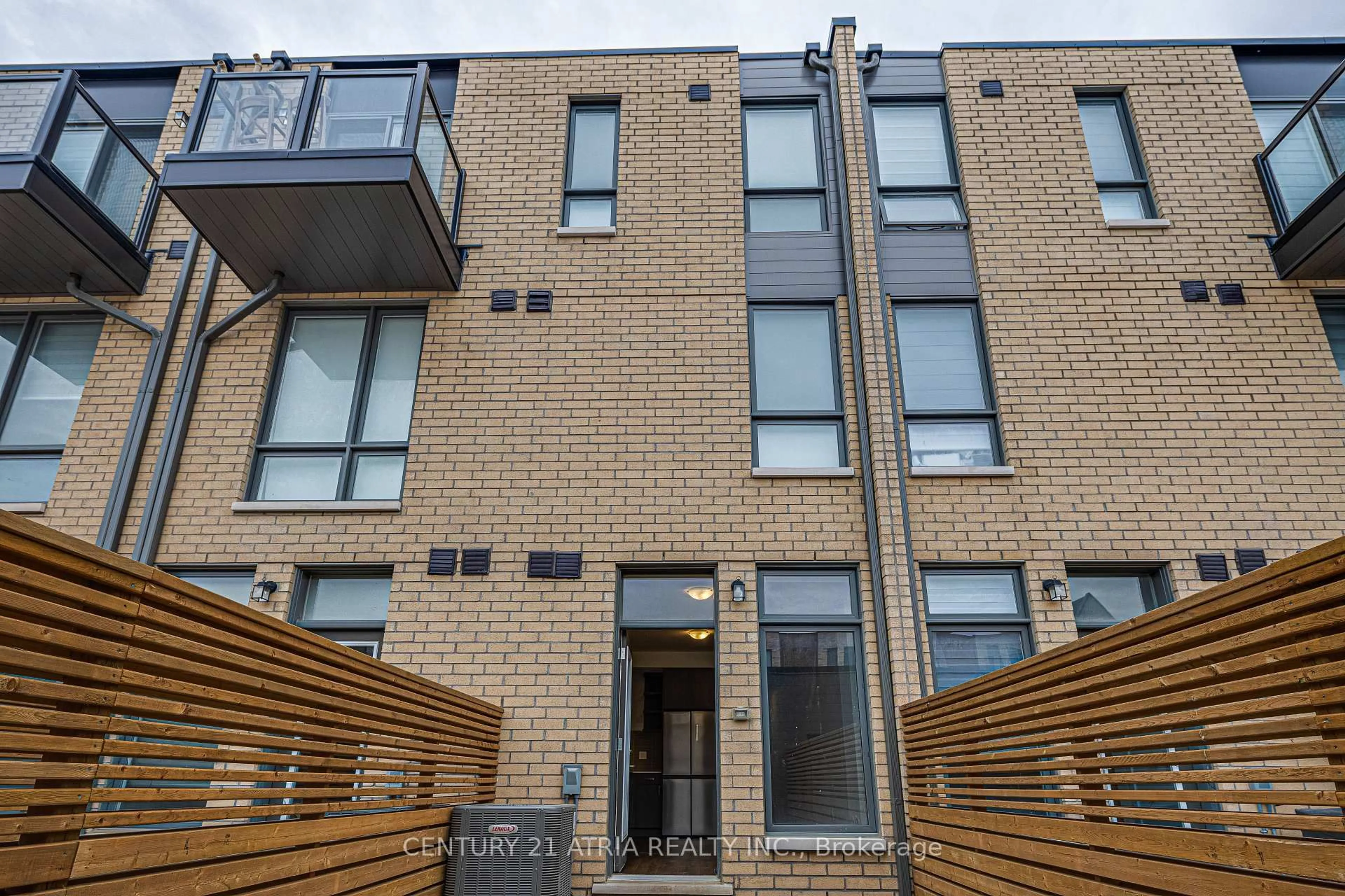 Unknown for 28 Turtle Island Rd, Toronto Ontario M6A 2M5