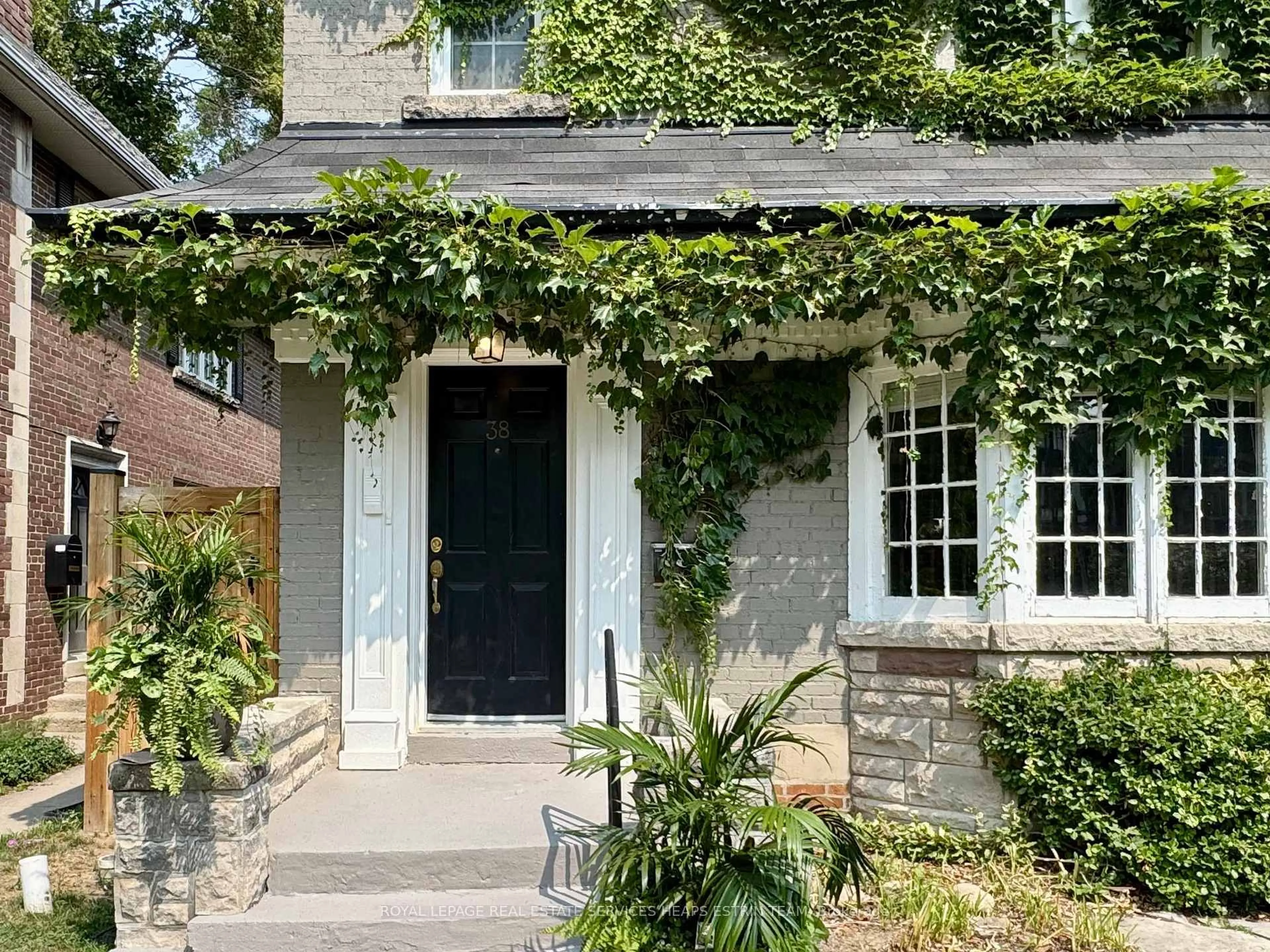 Unknown for 38 Whitehall Rd, Toronto Ontario M4W 2C6