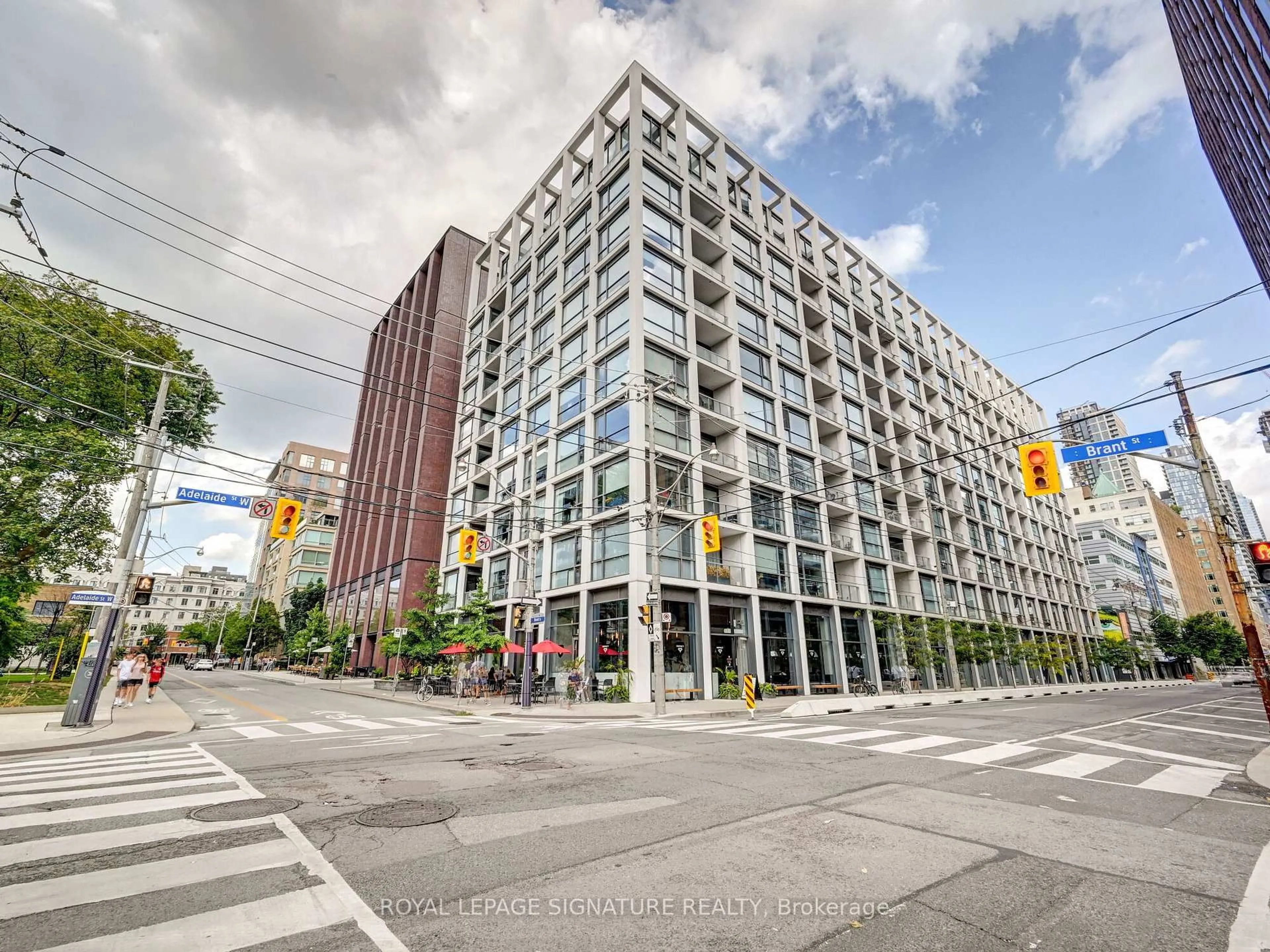 Unknown for 39 Brant St #PH18, Toronto Ontario M5V 0M8