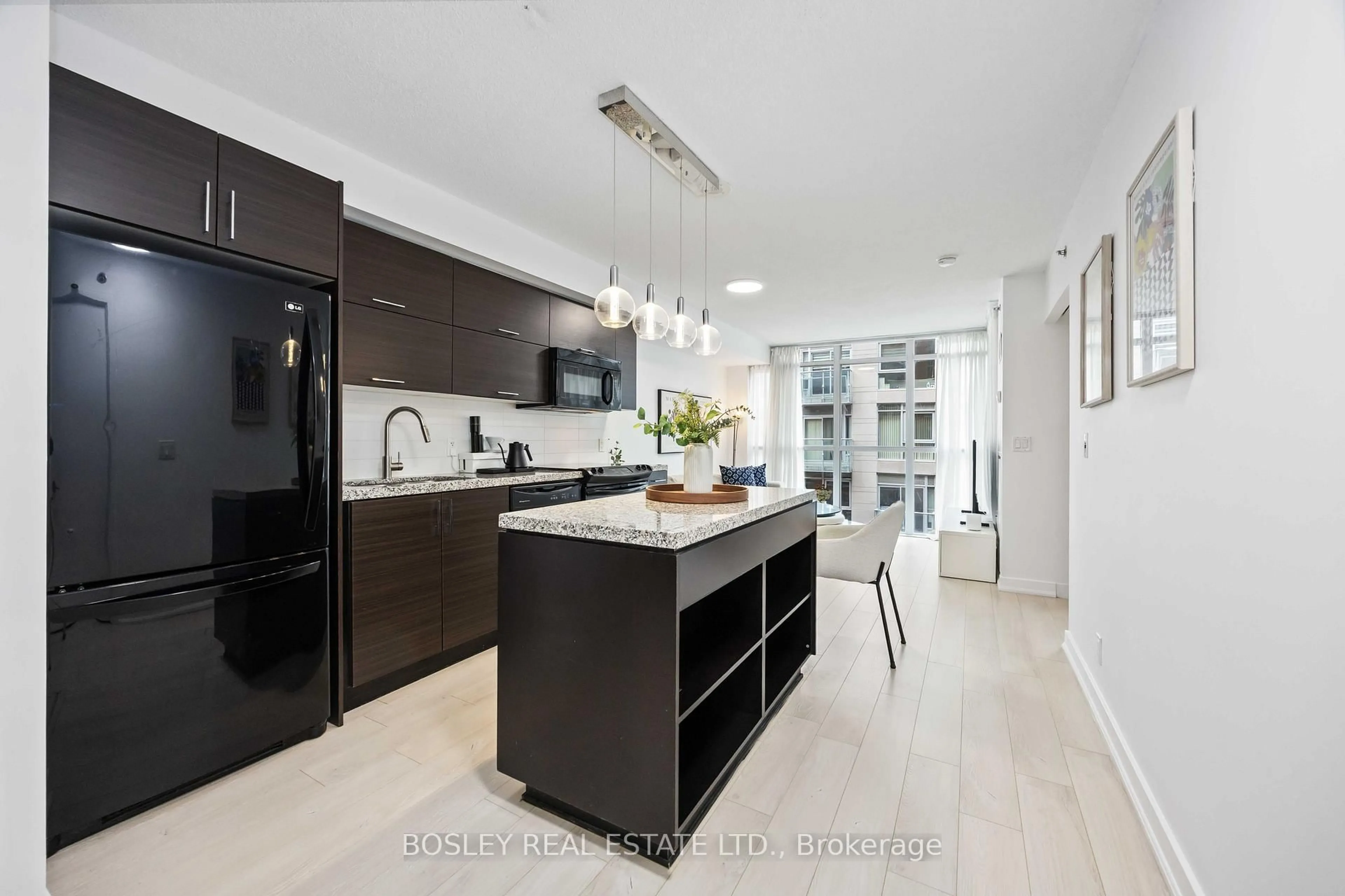 Contemporary kitchen, ceramic/tile floor for 21 Nelson St #512, Toronto Ontario M5V 3H9