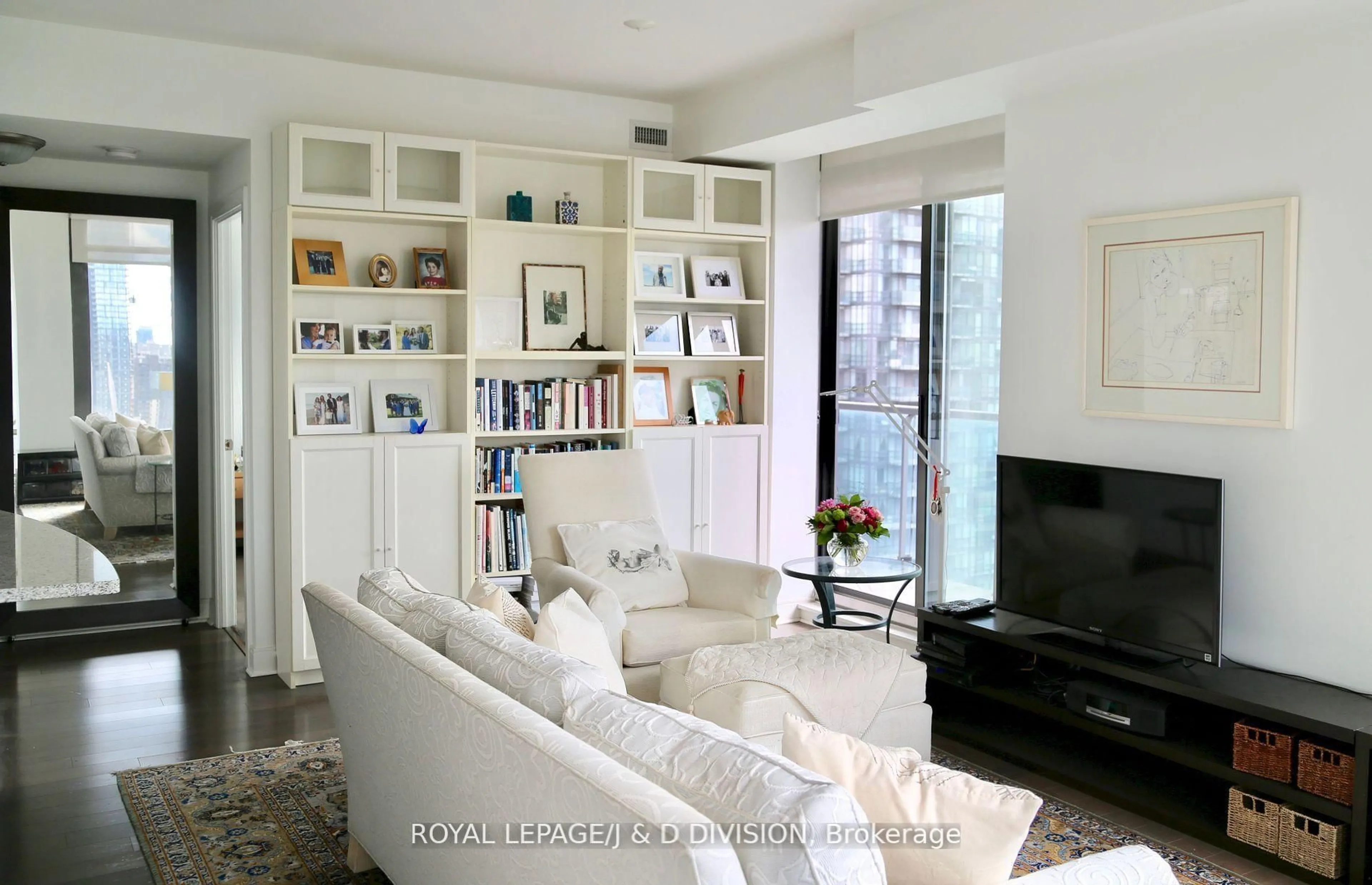 Living room with furniture, unknown for 18 Yorkville Ave #2202, Toronto Ontario M4W 3Y8