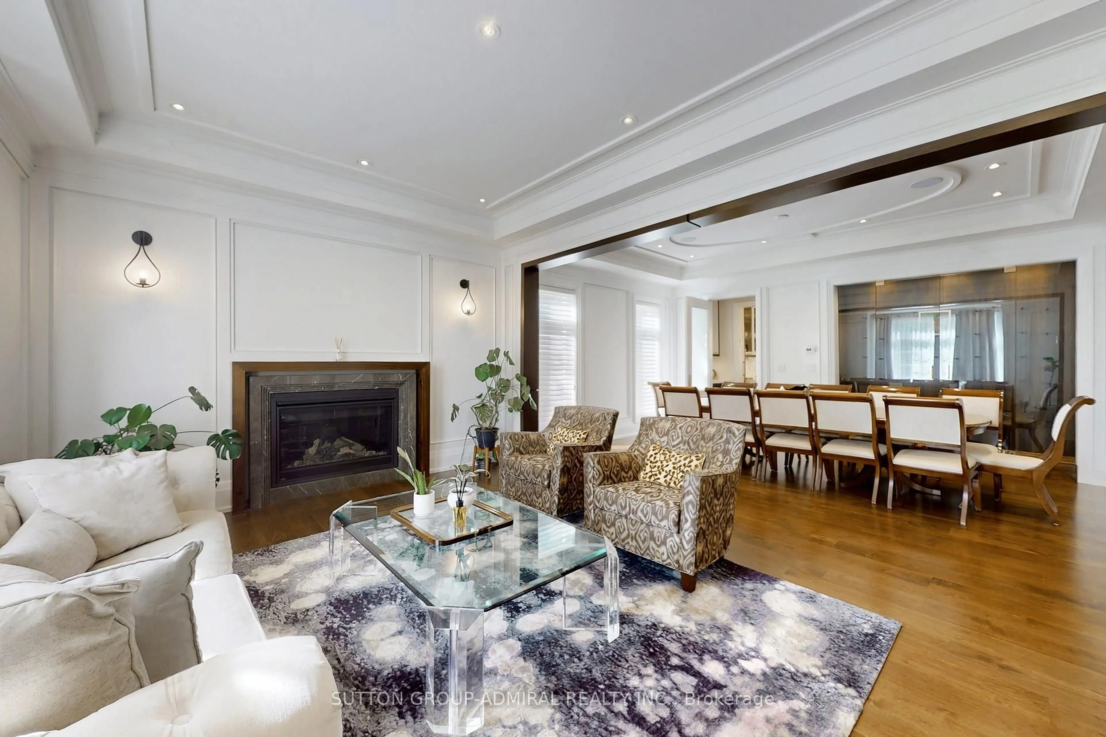 Living room with furniture, unknown for 276 Strathallan Wood, Toronto Ontario M5N 1T6