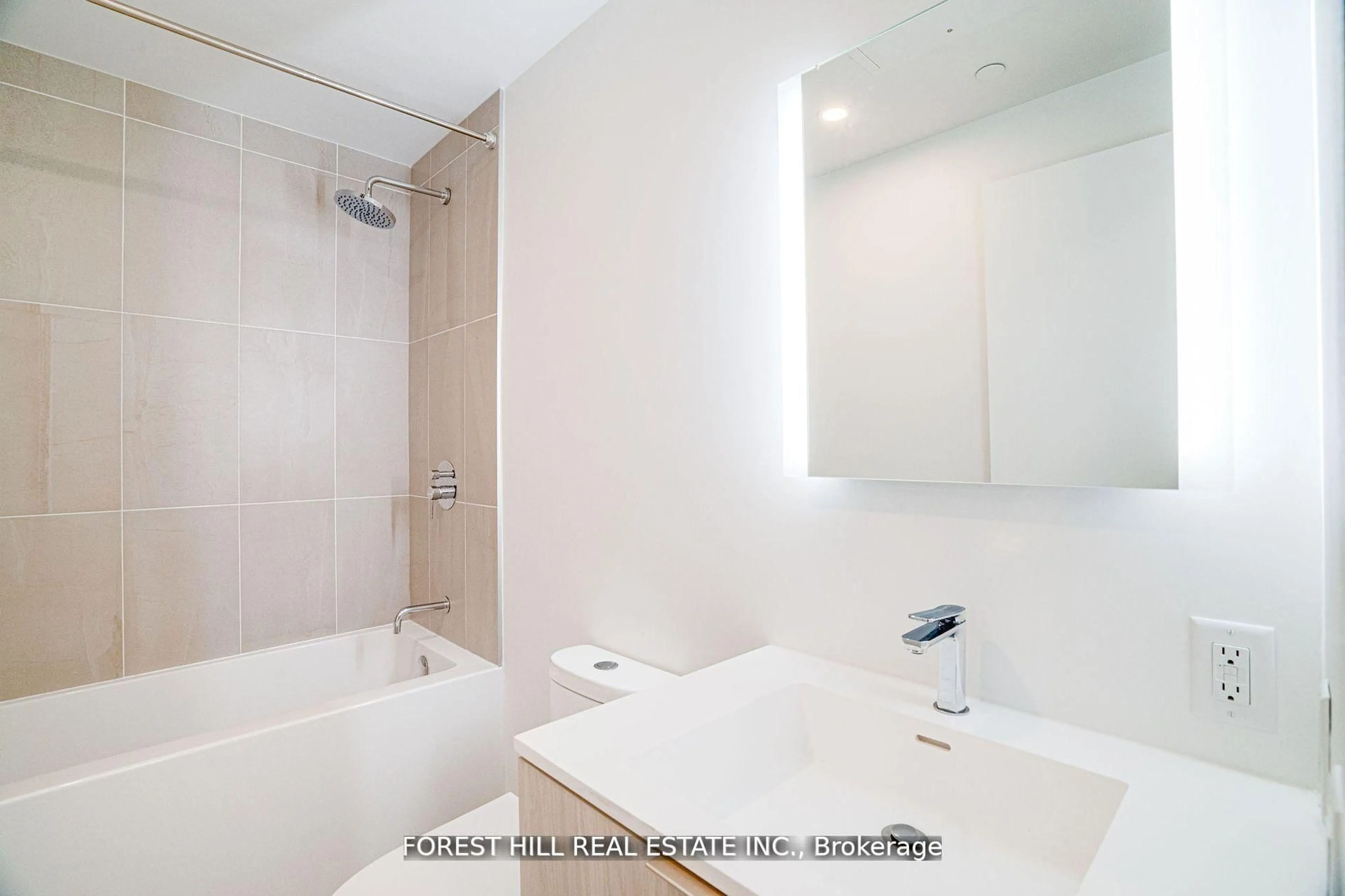 Standard bathroom, ceramic/tile floor for 185 Alberta Ave #209, Toronto Ontario M6C 0A5