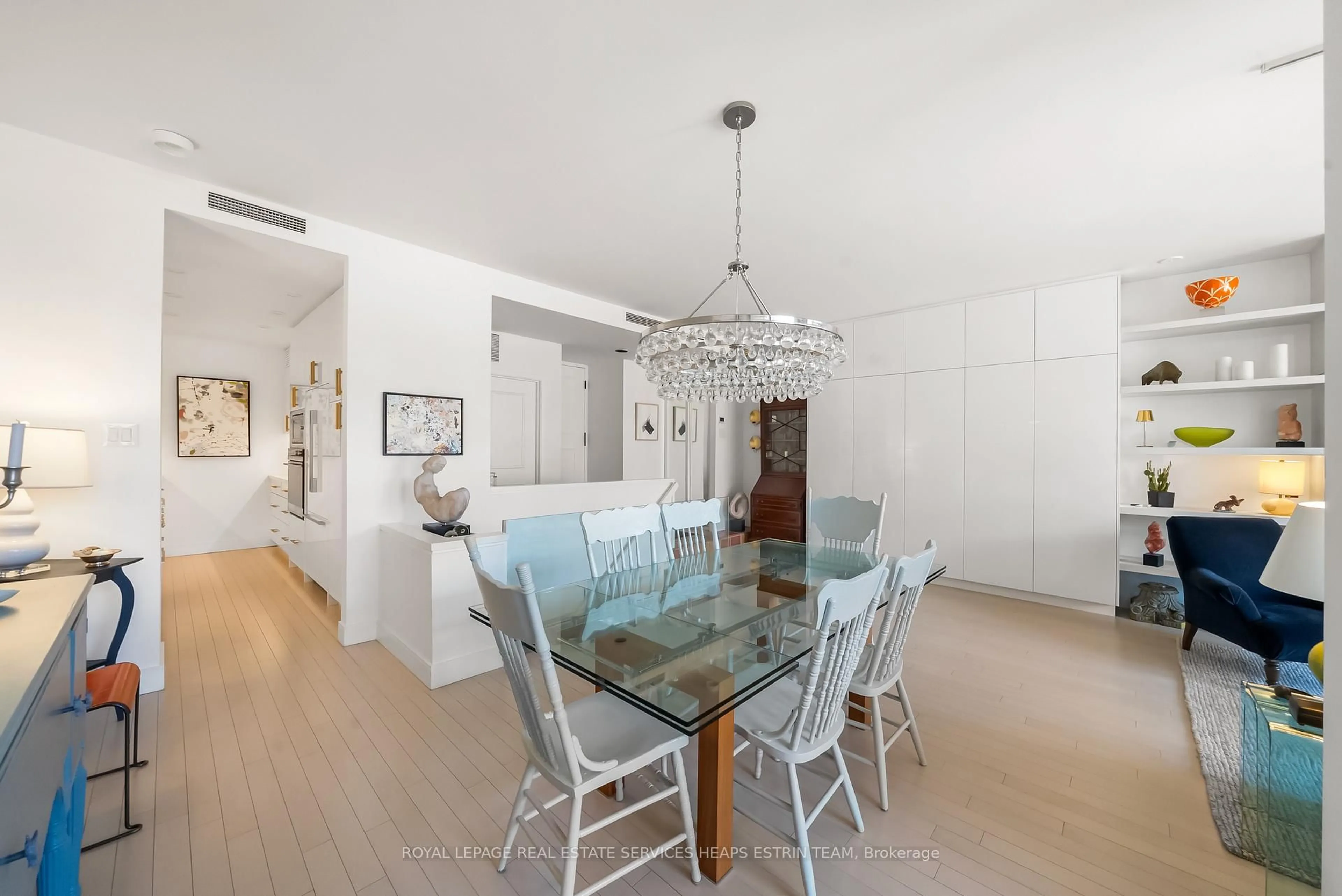 Dining room, unknown for 40 Oaklands Ave #337, Toronto Ontario M4V 2Z3