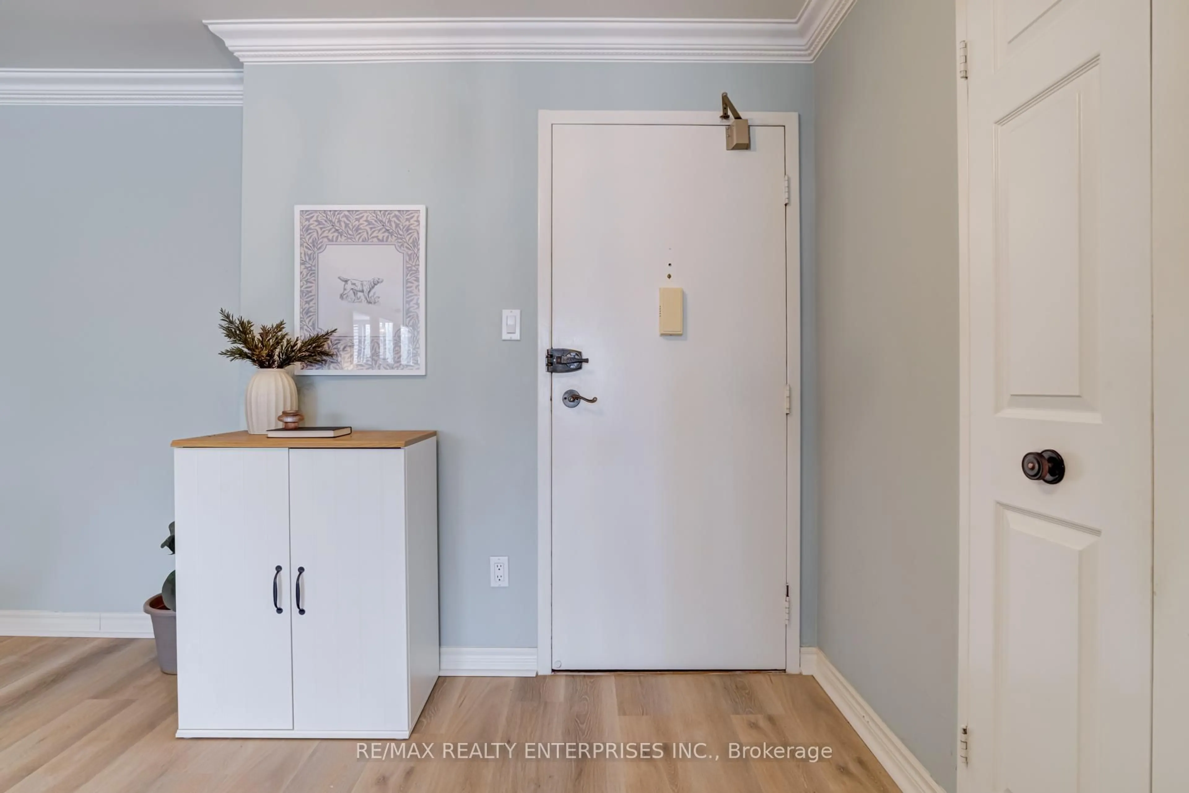 Indoor entryway for 65 Skymark Dr #204, Toronto Ontario M2H 3N9