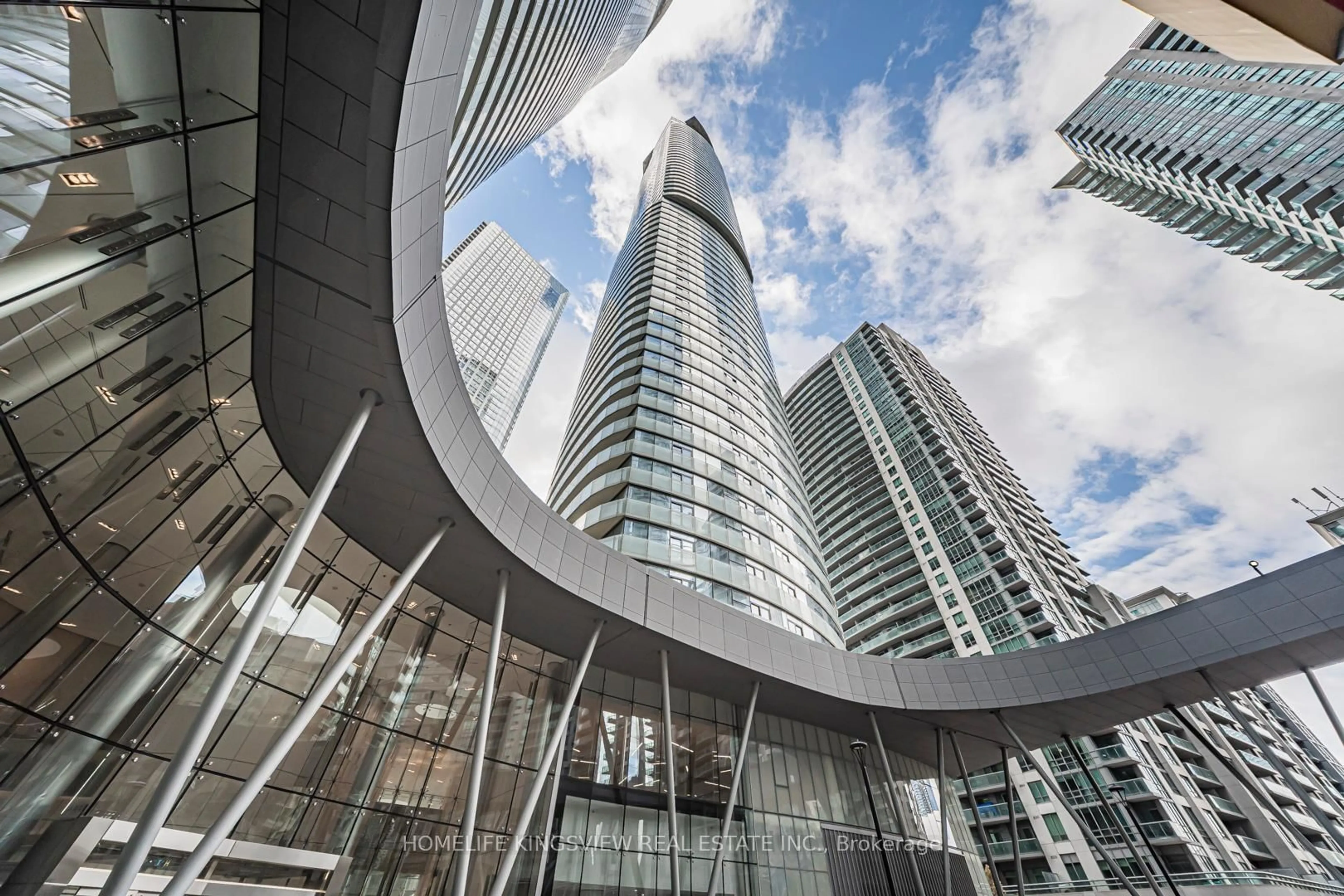 Indoor foyer for 12 York St #1001, Toronto Ontario M5J 0A9