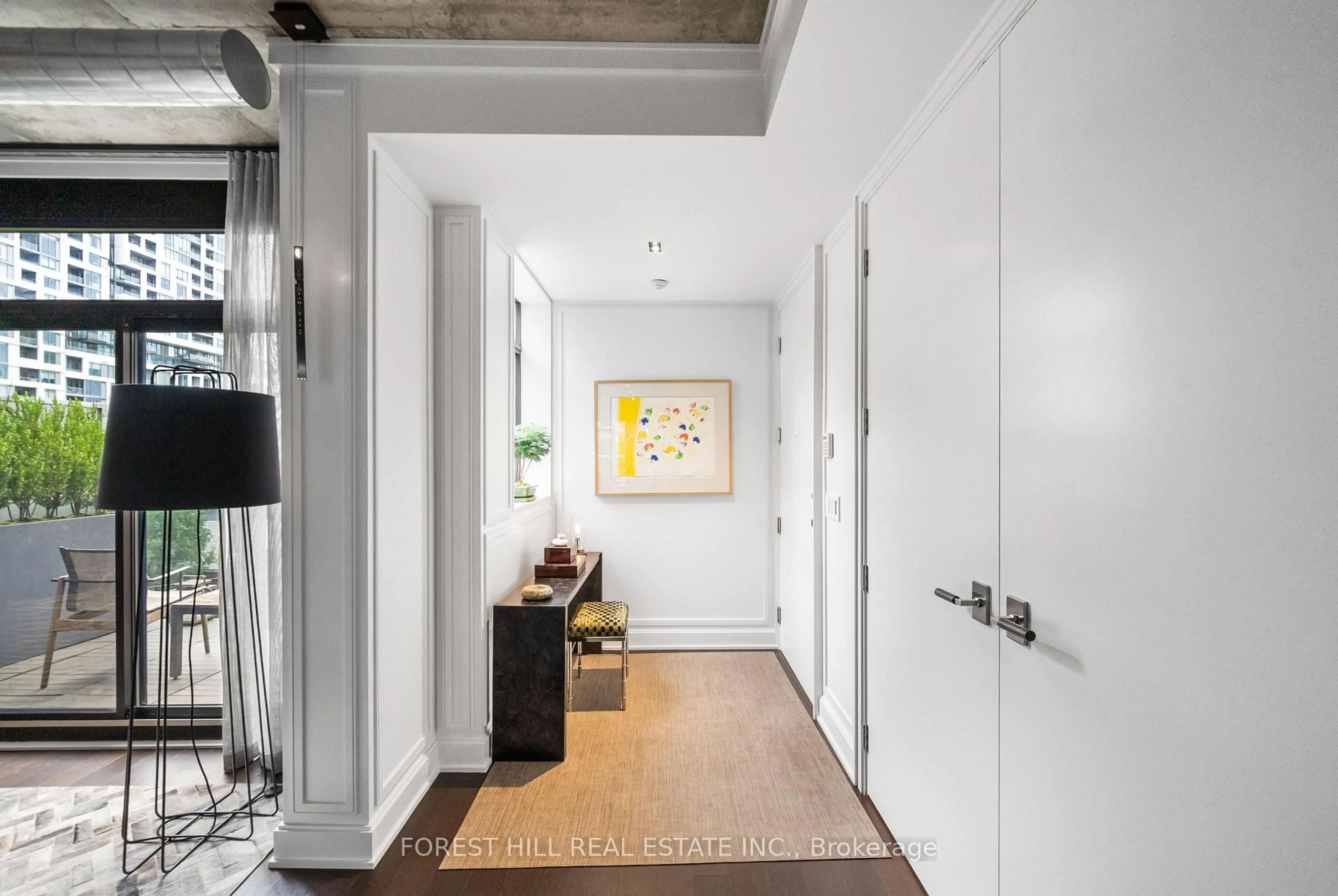 Indoor entryway for 62 Niagara St #519, Toronto Ontario M5V 1C5