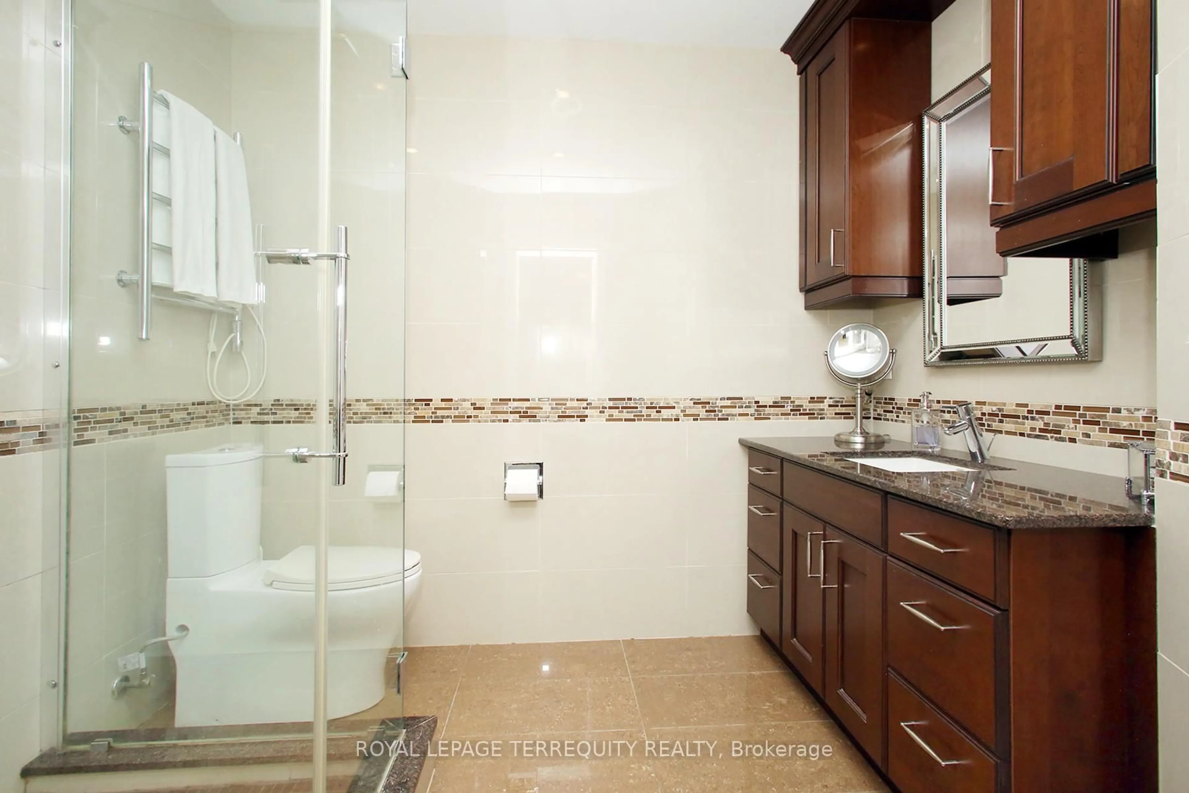 Standard bathroom, ceramic/tile floor for 20 Cotton Downway #10, Toronto Ontario M2J 4V7
