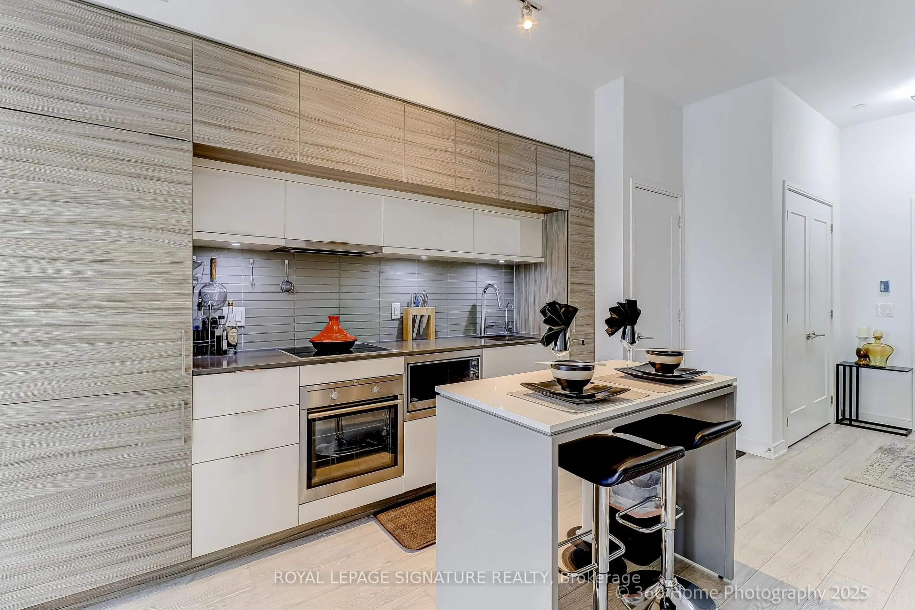 Contemporary kitchen, unknown for 88 Scott St #2203, Toronto Ontario M5E 0A9