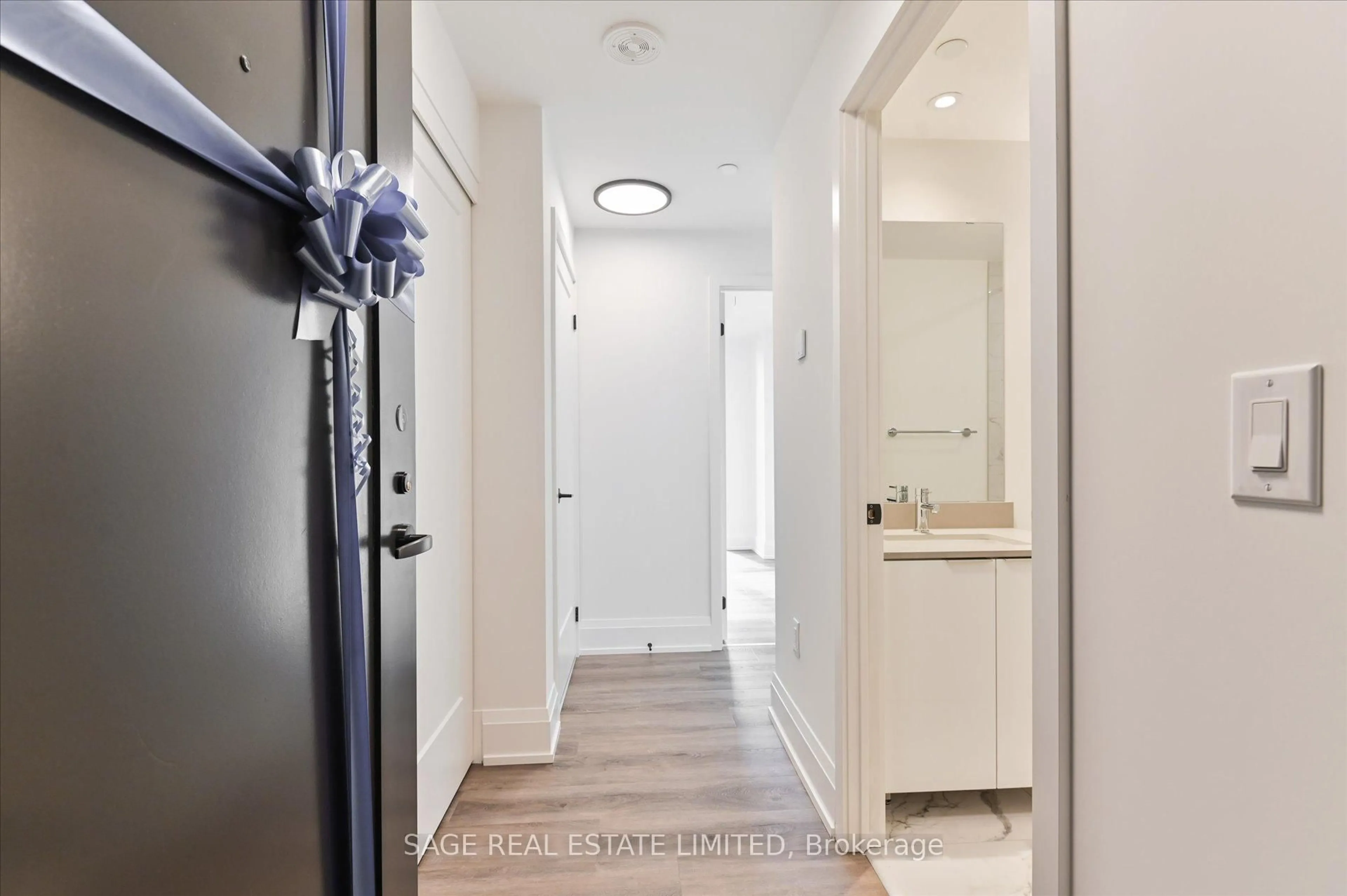 Indoor entryway for 123 Portland St #1007, Toronto Ontario M5V 0V9