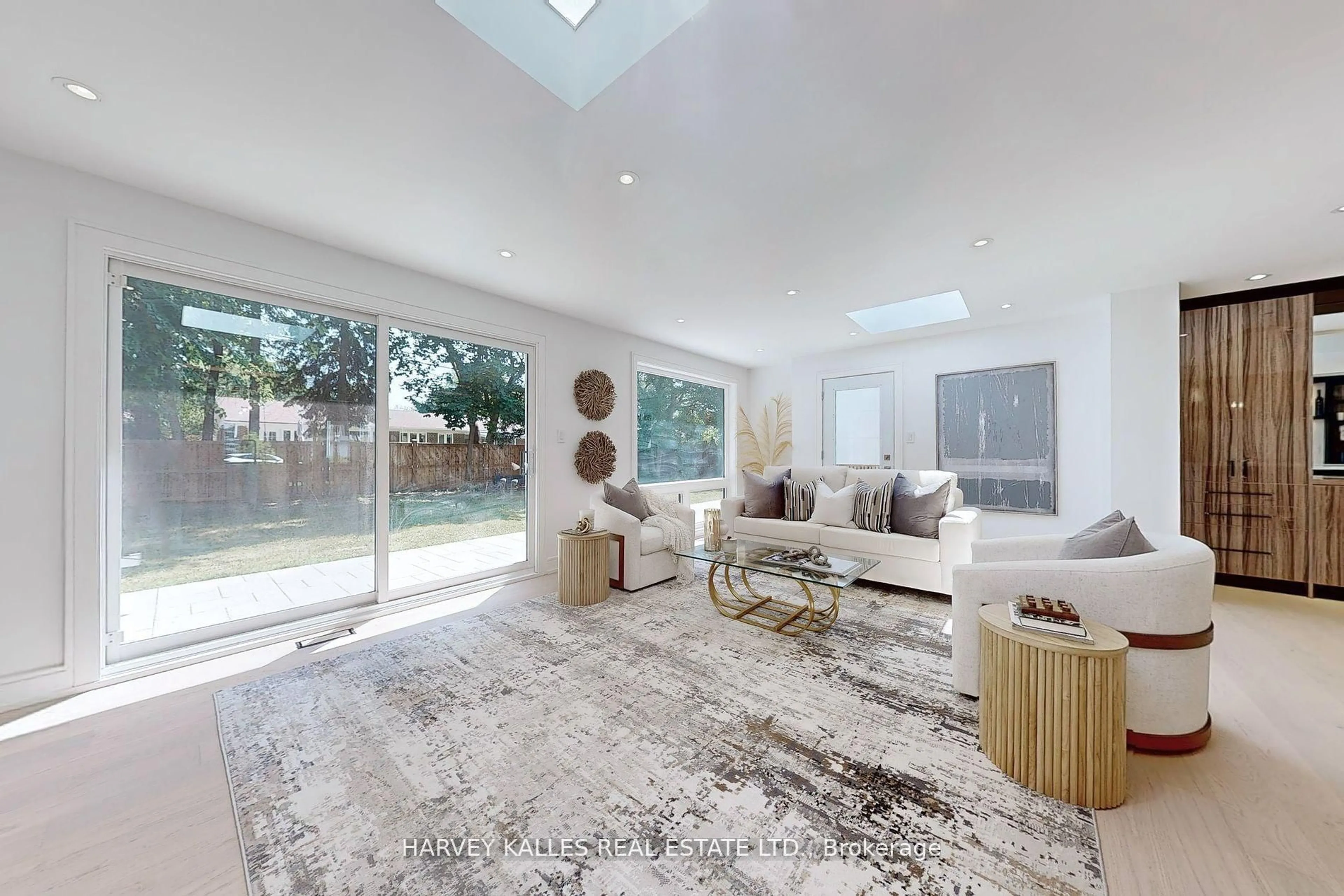 Living room with furniture, ceramic/tile floor for 29 Parmbelle Cres, Toronto Ontario M3A 3G5