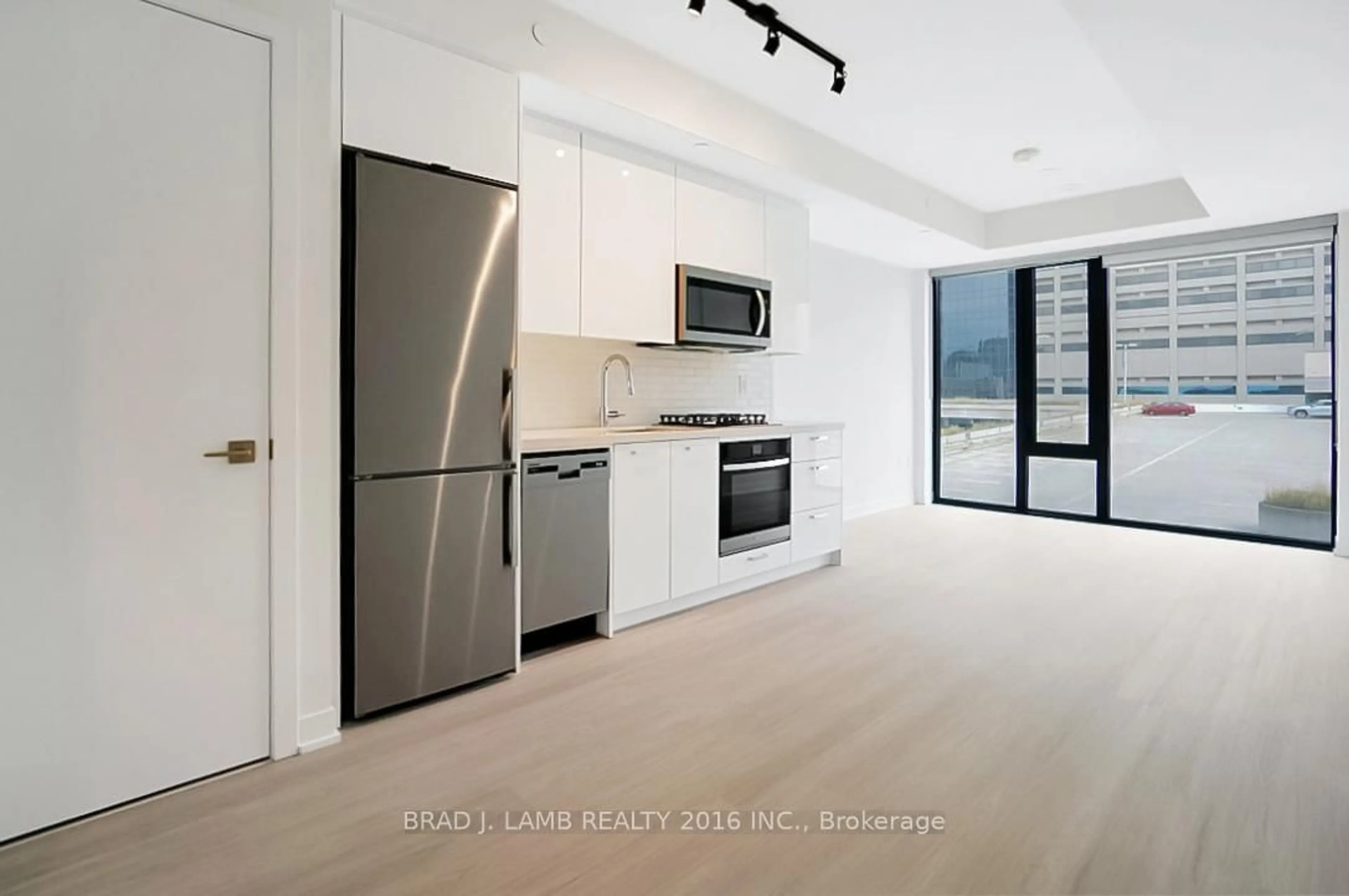 Unknown for 195 McCaul St #607, Toronto Ontario M5T 1W6