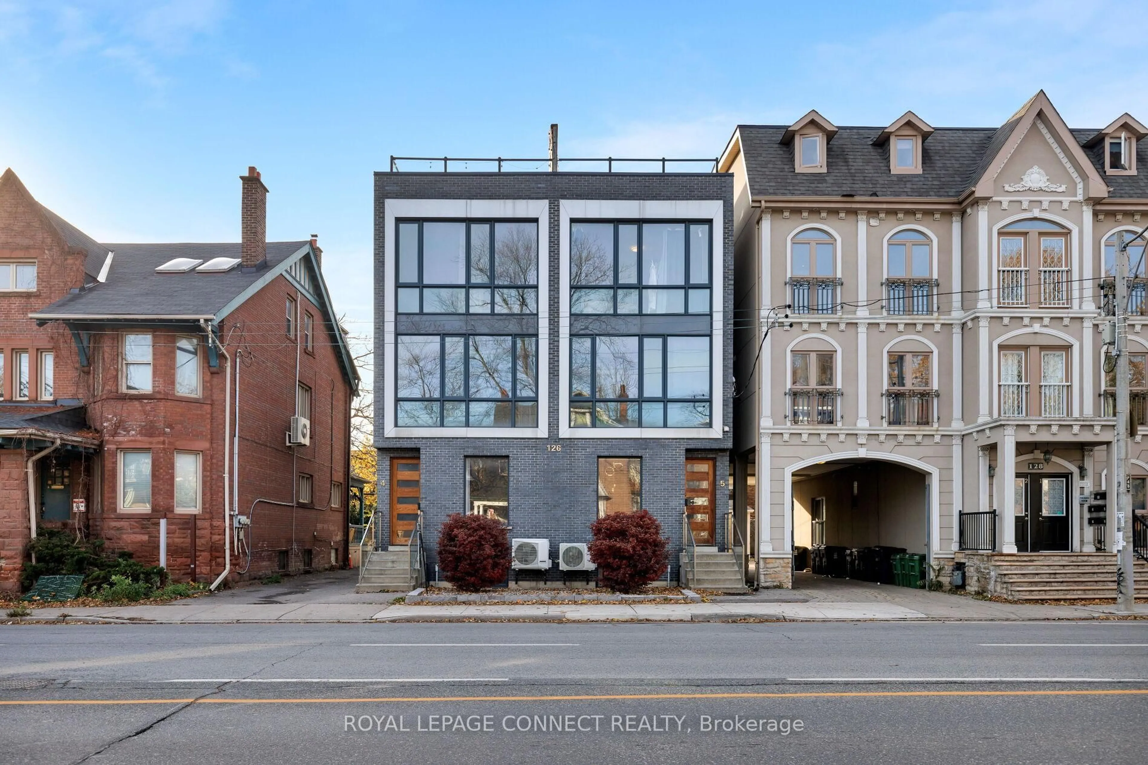 Home with brick exterior material, street for 126 Spadina Rd #TH3, Toronto Ontario M5R 2T8