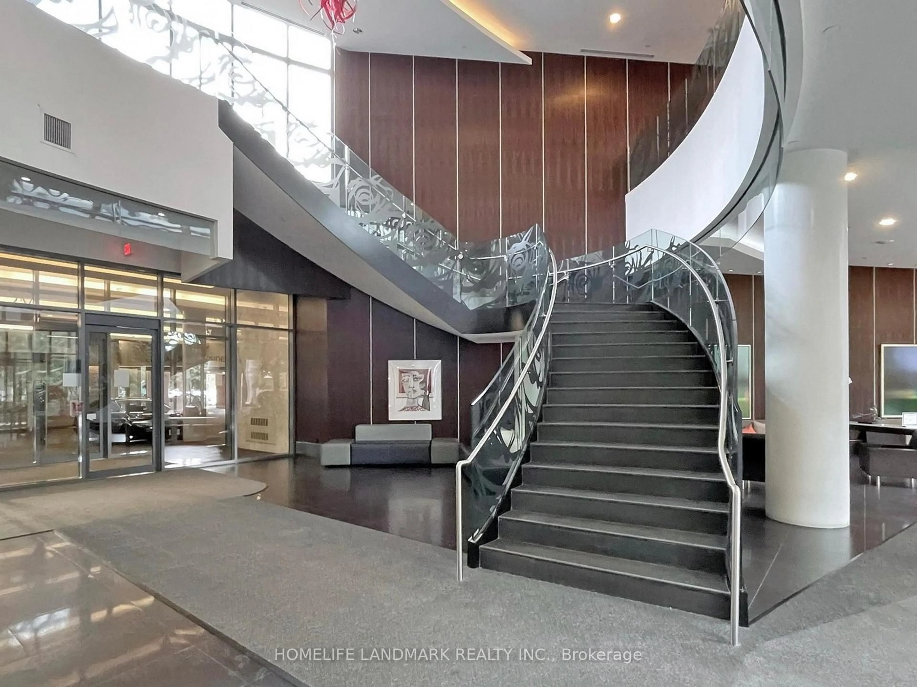 Indoor foyer for 5162 Yonge St #3606, Toronto Ontario M2N 0E9