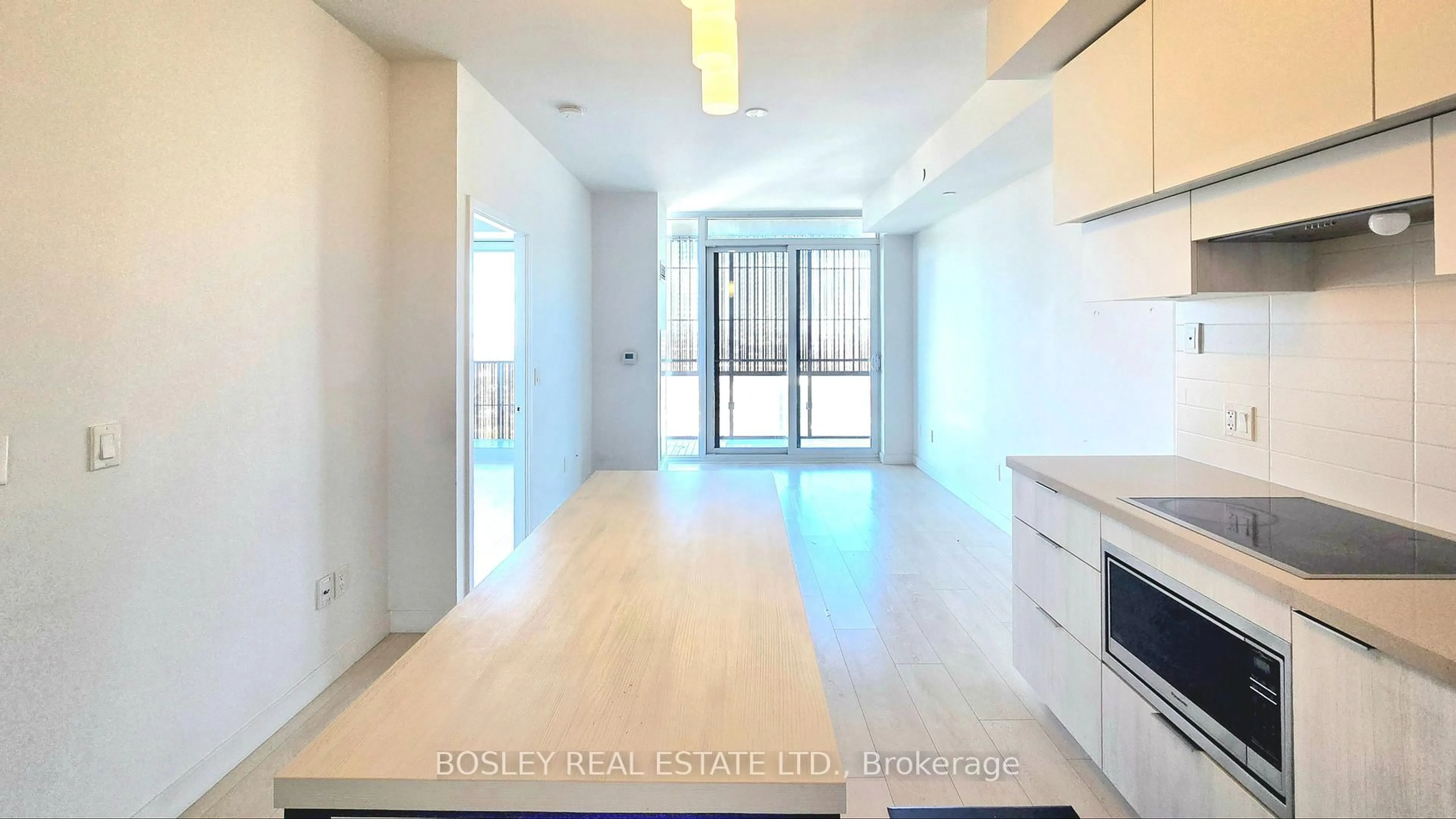 A pic of a room for 8 Eglinton Ave #4406, Toronto Ontario M4P 0C1