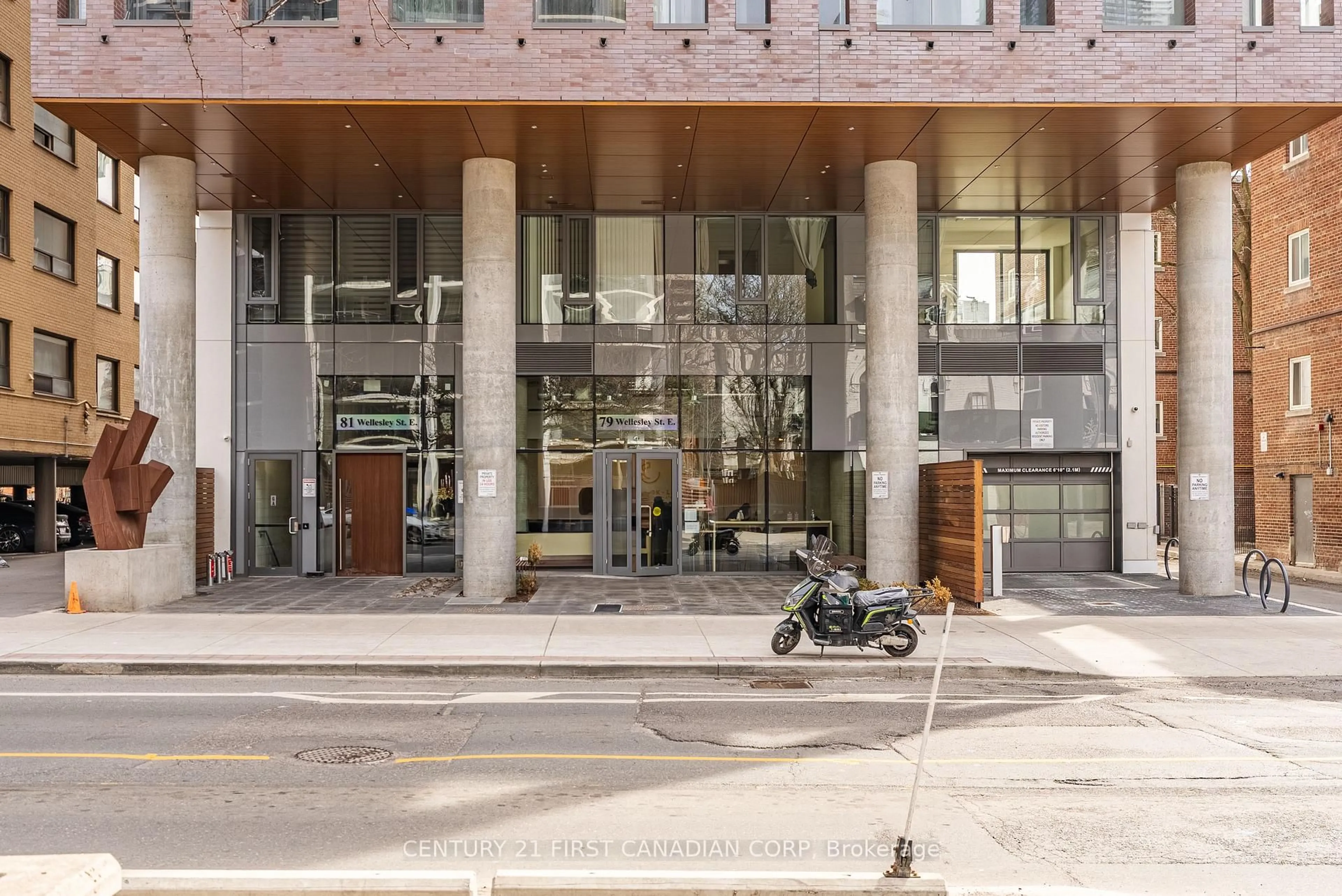 Lobby for 81 Wellesley St #1405, Toronto Ontario M4Y 1C5