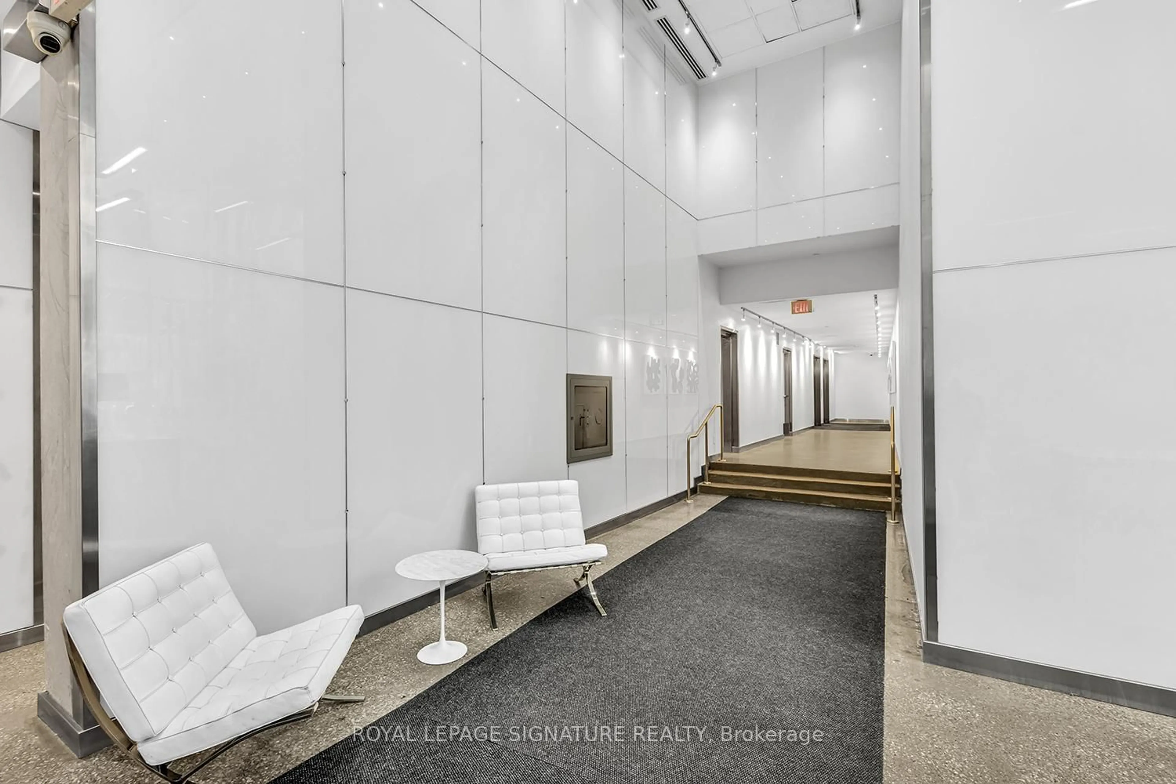 Indoor foyer for 138 Princess St #1105, Toronto Ontario M5A 0B1