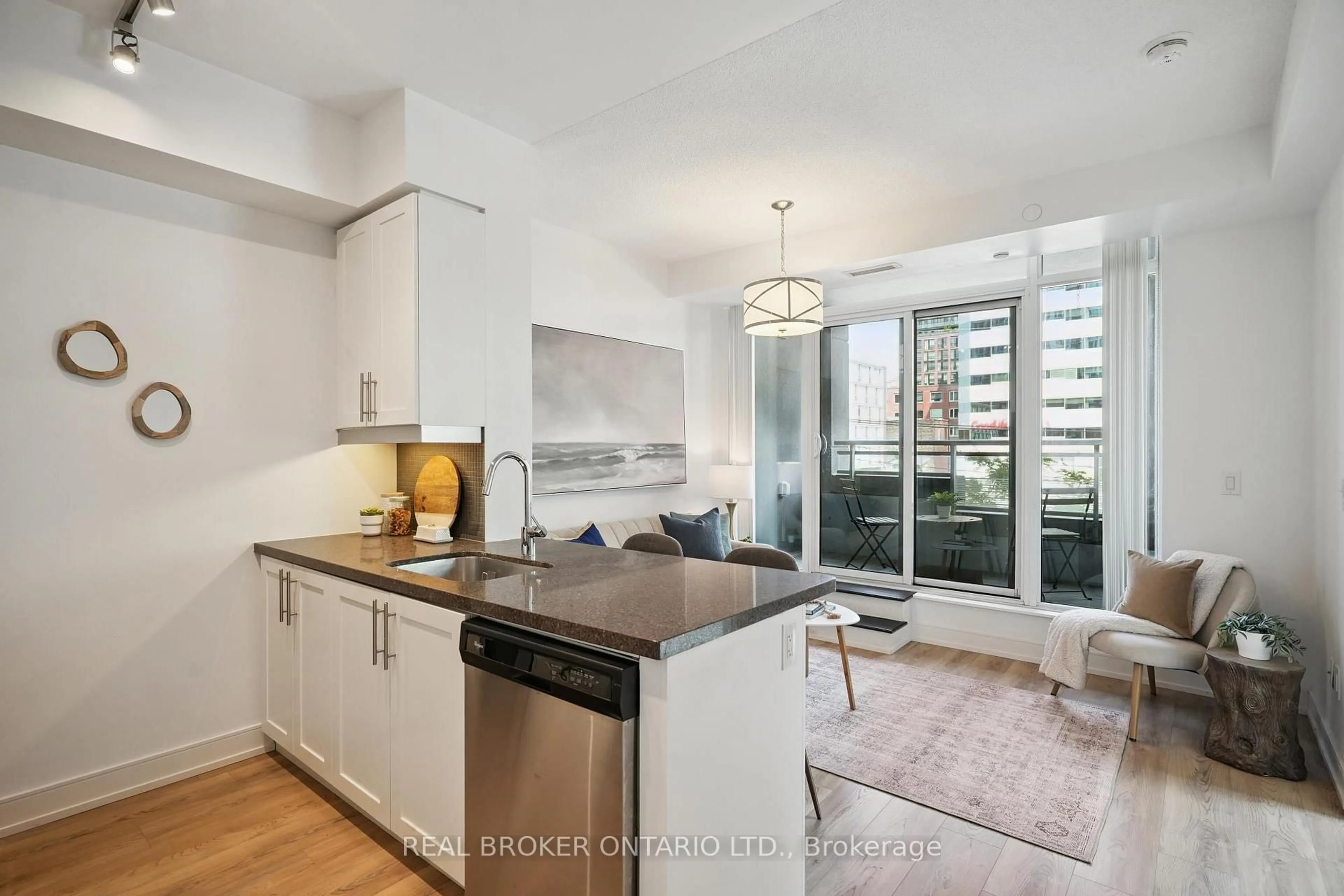 Open concept kitchen, unknown for 525 Adelaide St #215, Toronto Ontario M5V 0N7