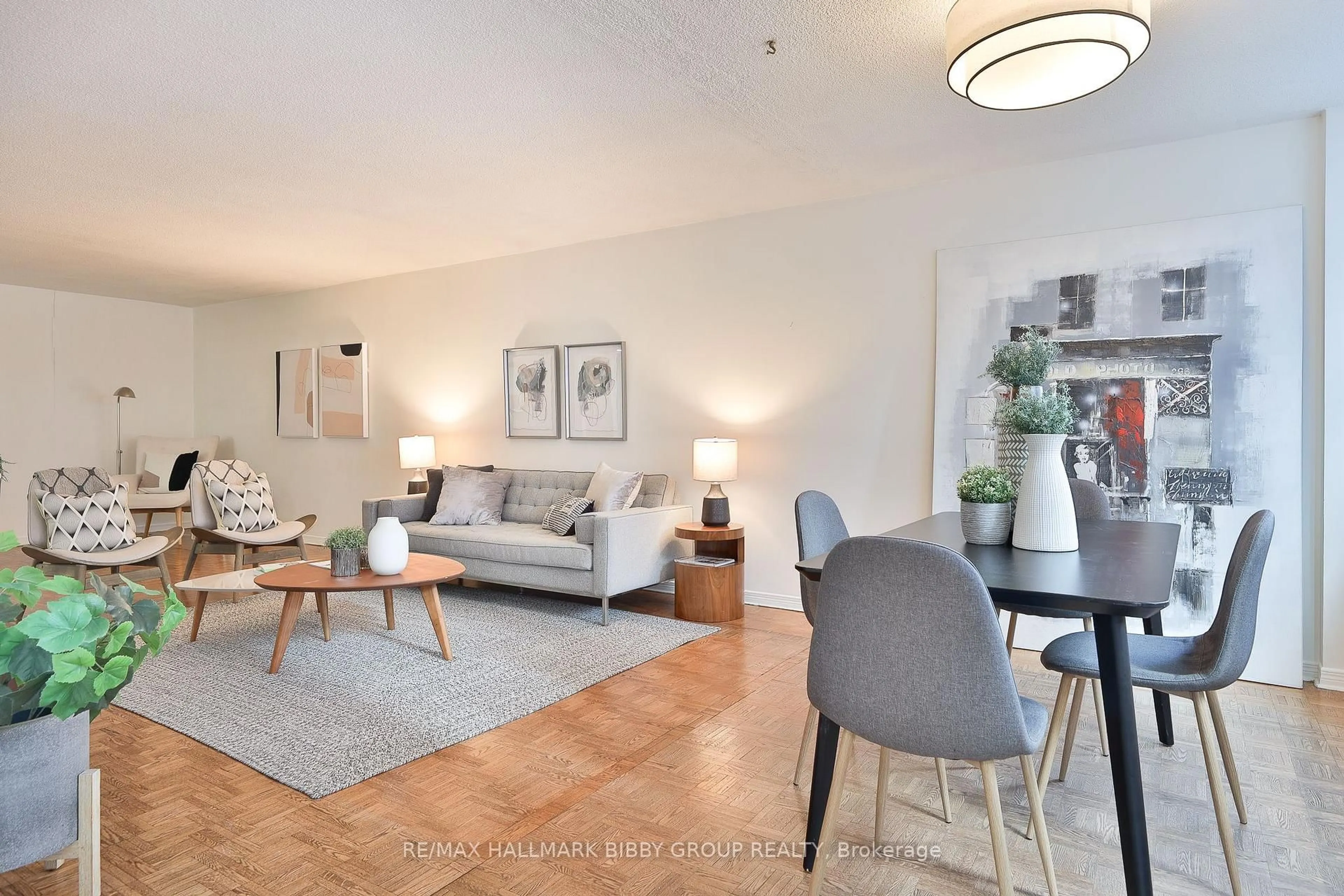 Living room with furniture, unknown for 360 Bloor St #1007, Toronto Ontario M4W 3M3