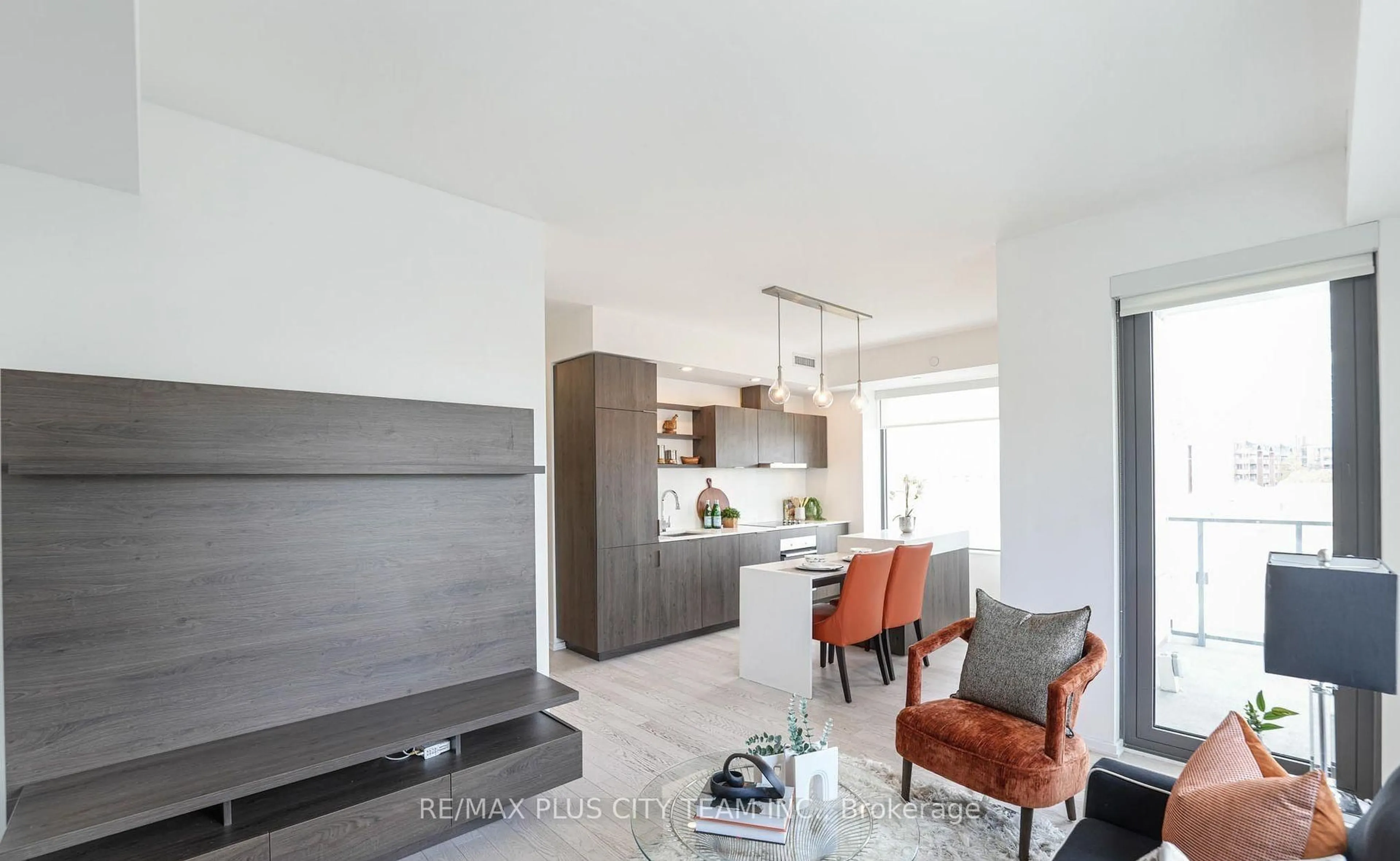 Open concept kitchen, ceramic/tile floor for 12 Bonnycastle St #504, Toronto Ontario M5A 0C8