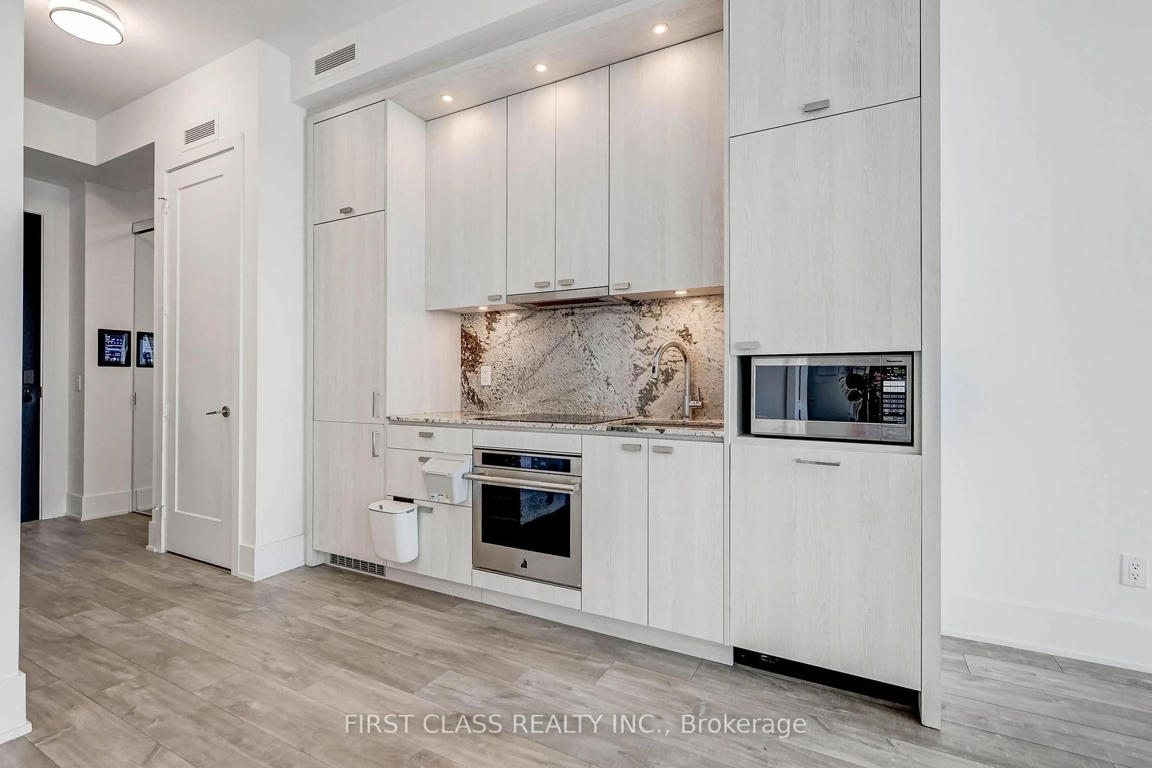 Contemporary kitchen, unknown for 470 Front St #2309, Toronto Ontario M5V 0V6