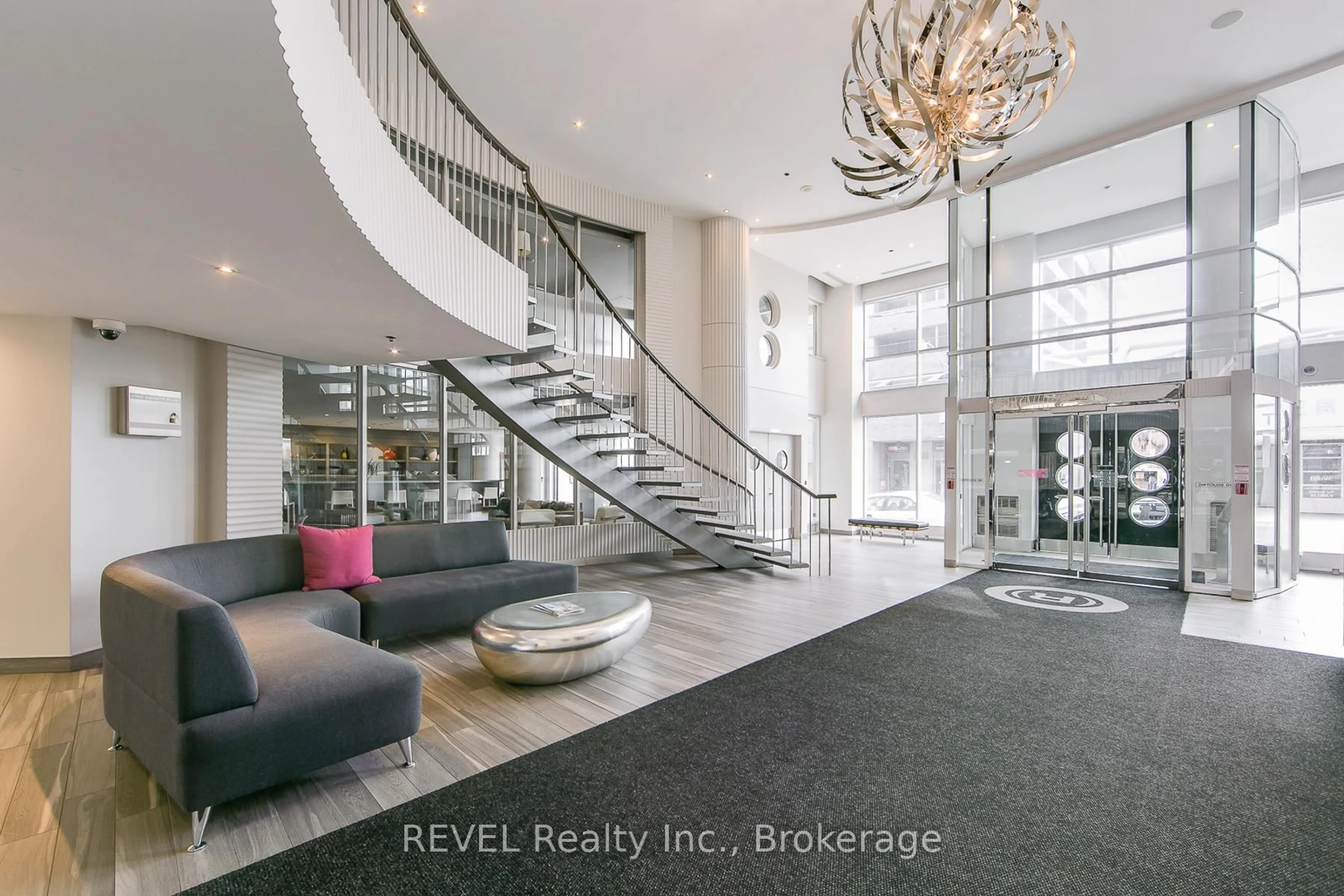 Indoor foyer for 323 Richmond St #1110, Toronto Ontario M5A 4R3