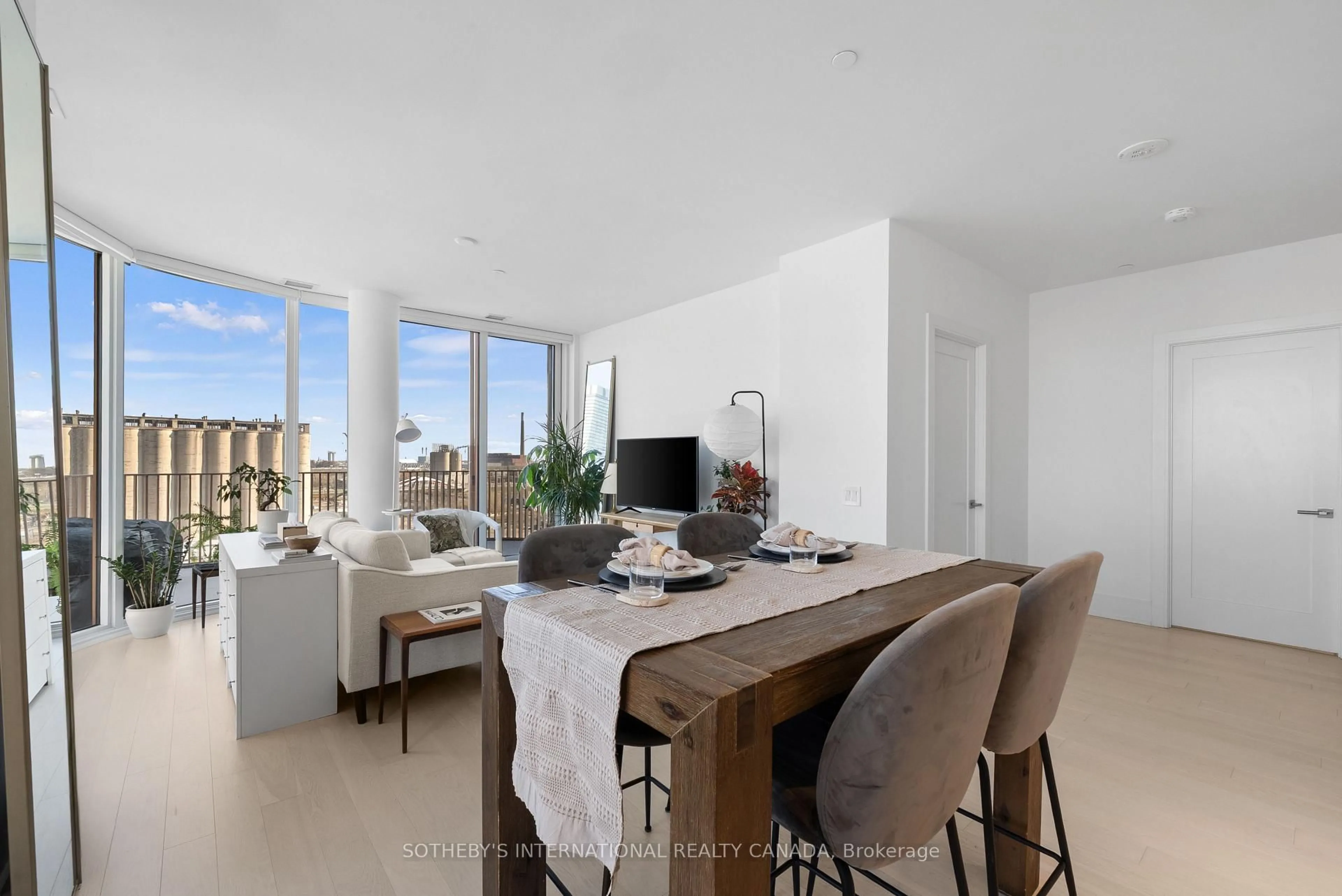 Dining room, unknown for 155 Merchants' Wharf #831, Toronto Ontario M5A 0Y4