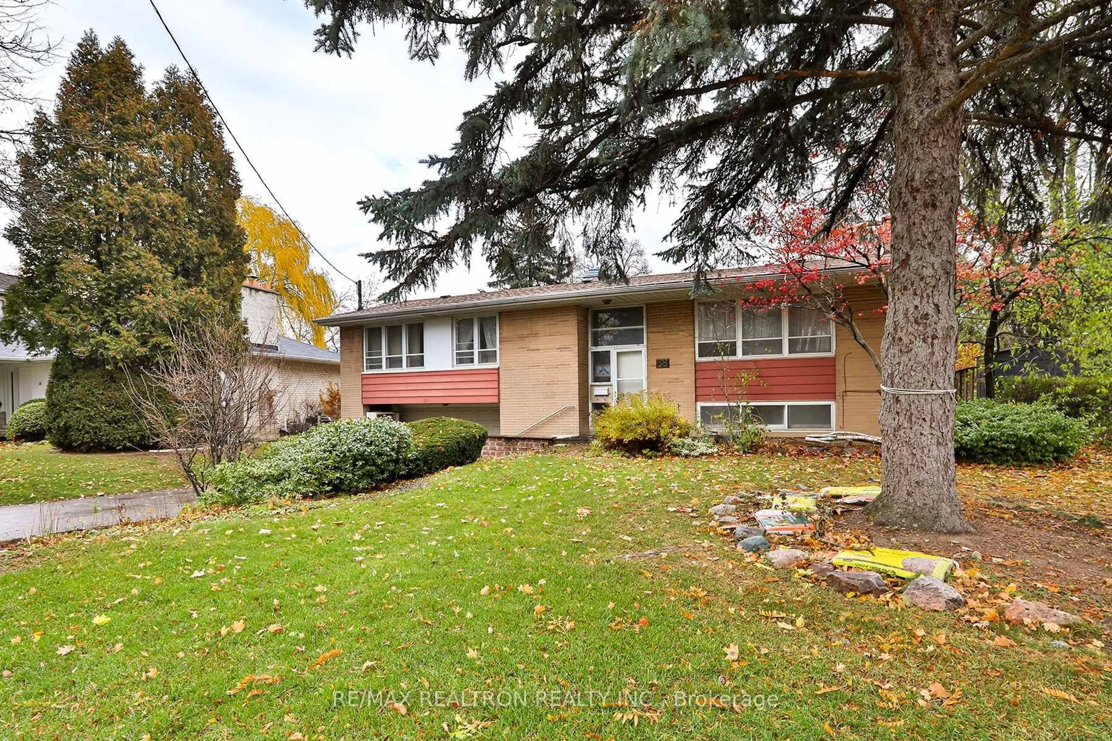 Home with brick exterior material, street for 38 Flaremore Cres, Toronto Ontario M2K 1V1