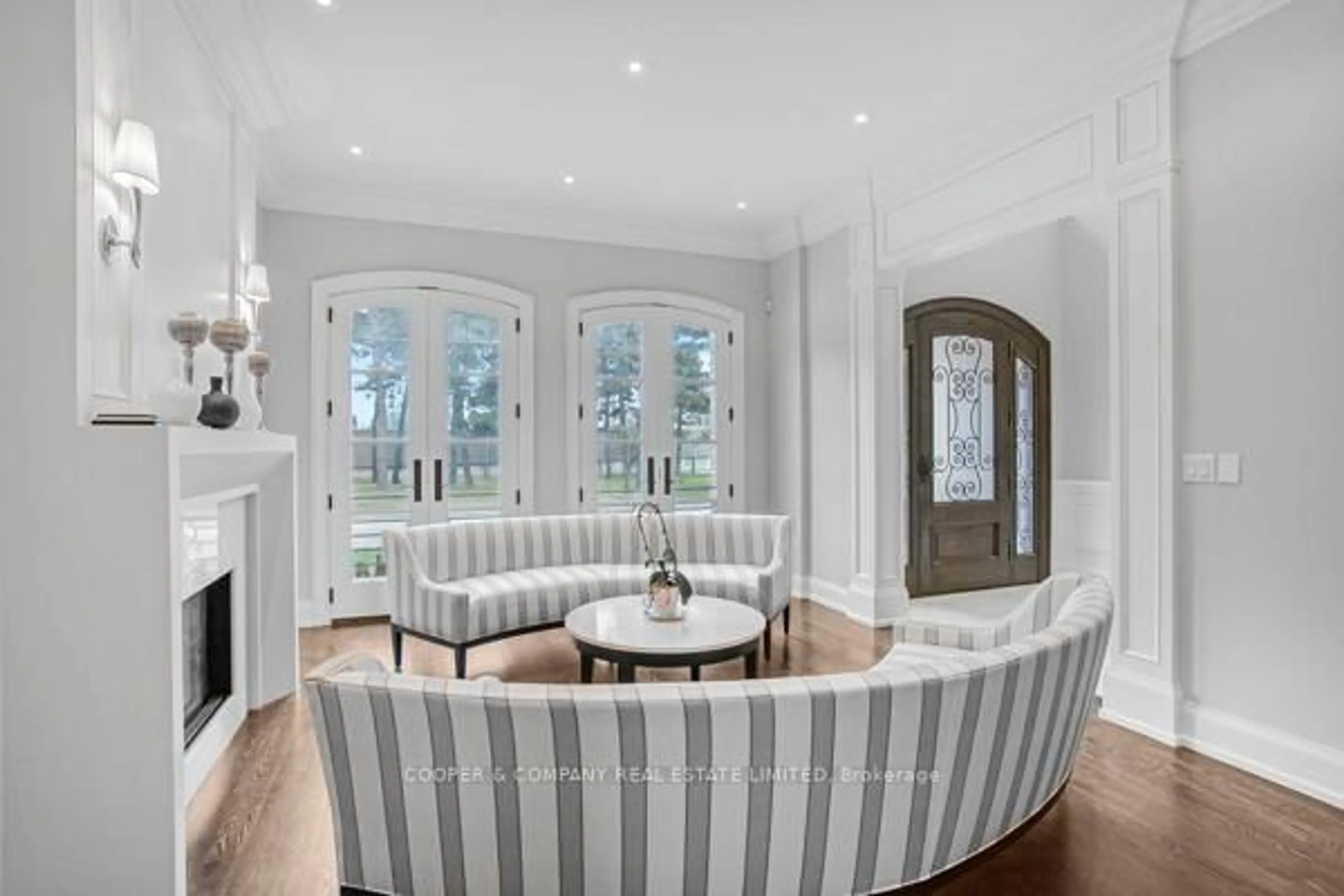 Living room with furniture, unknown for 148 Delhi Ave, Toronto Ontario M3H 1A6