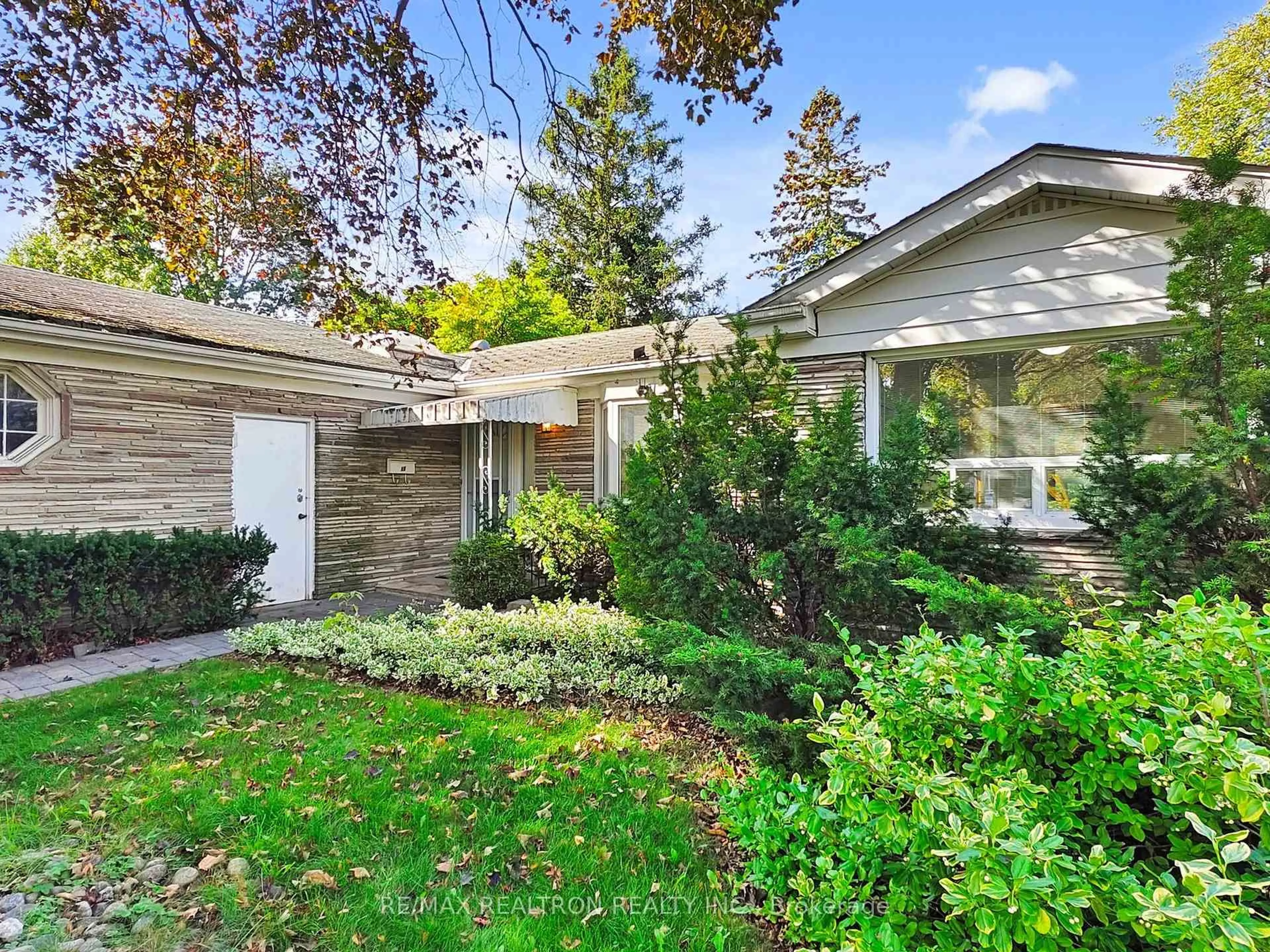 Unknown for 46 Palomino Cres, Toronto Ontario M2K 1W3