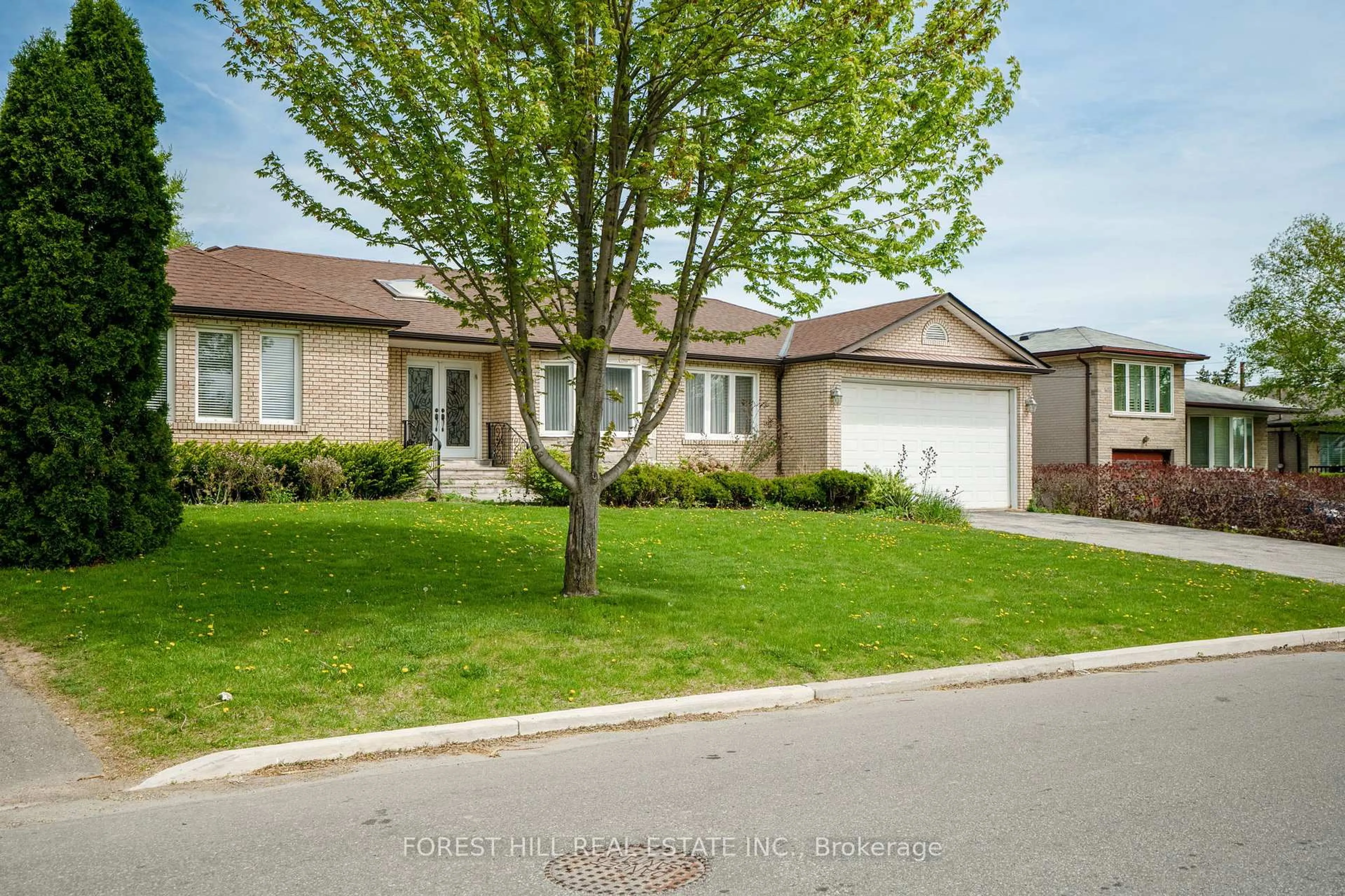 Home with vinyl exterior material, street for 244 Waterloo Ave, Toronto Ontario M3H 3Z4