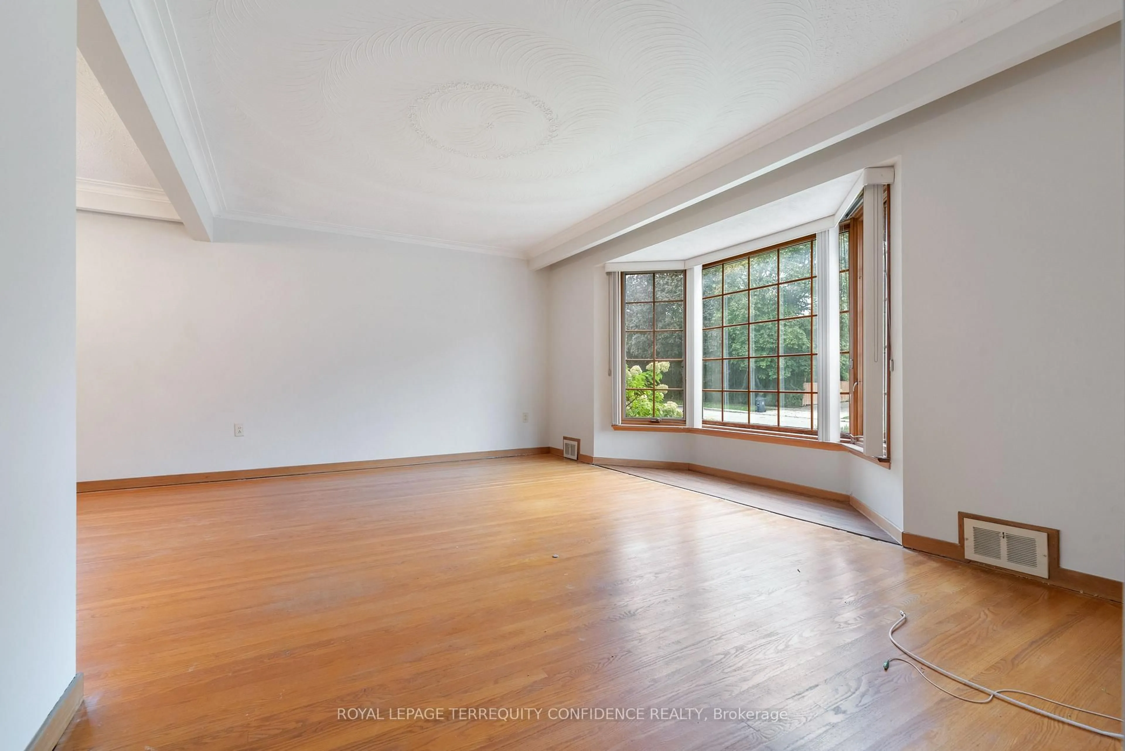 A pic of a room for 50 Wynn Rd, Toronto Ontario M2R 1S9