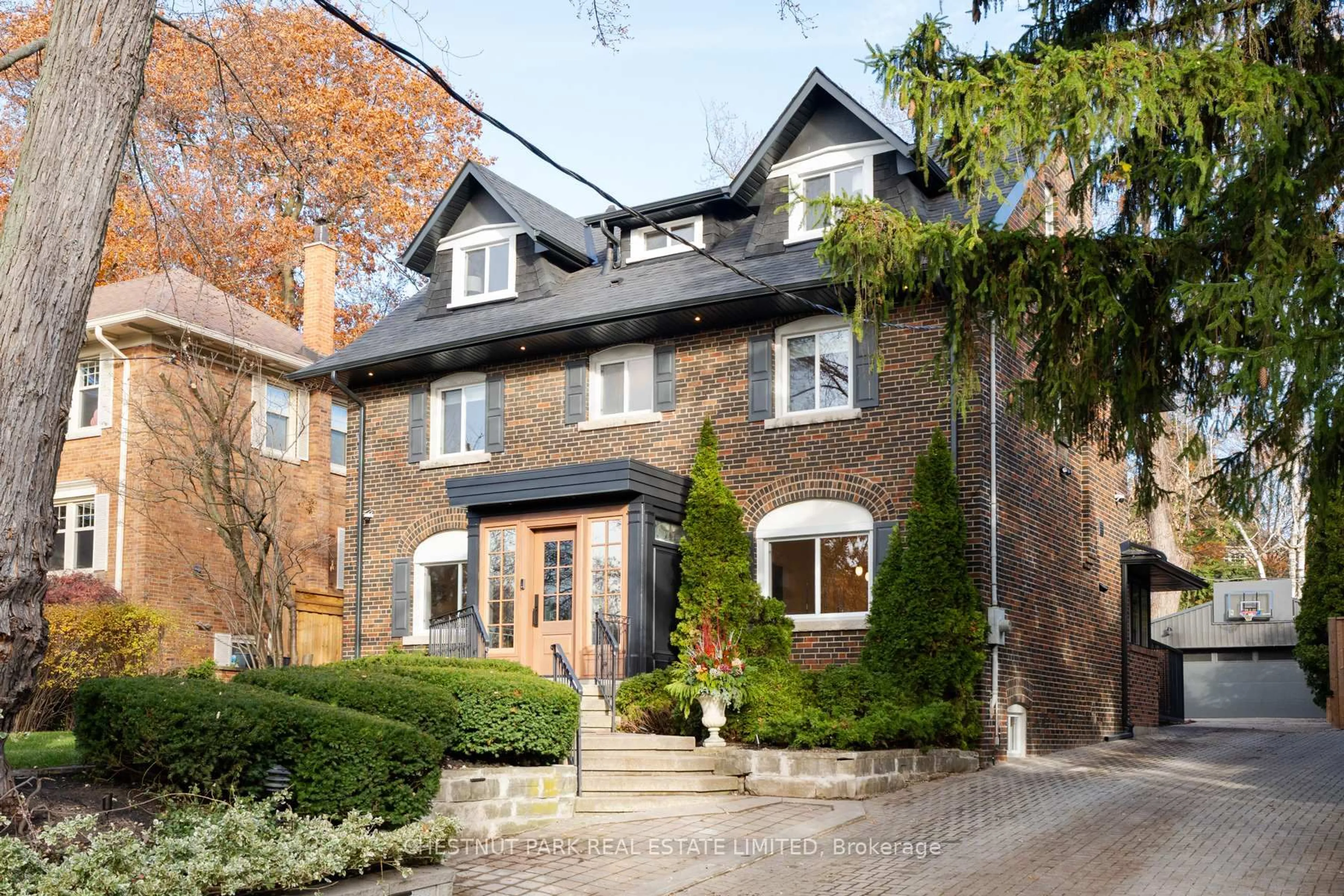 Home with brick exterior material, street for 35 Weybourne Cres, Toronto Ontario M4N 2R4