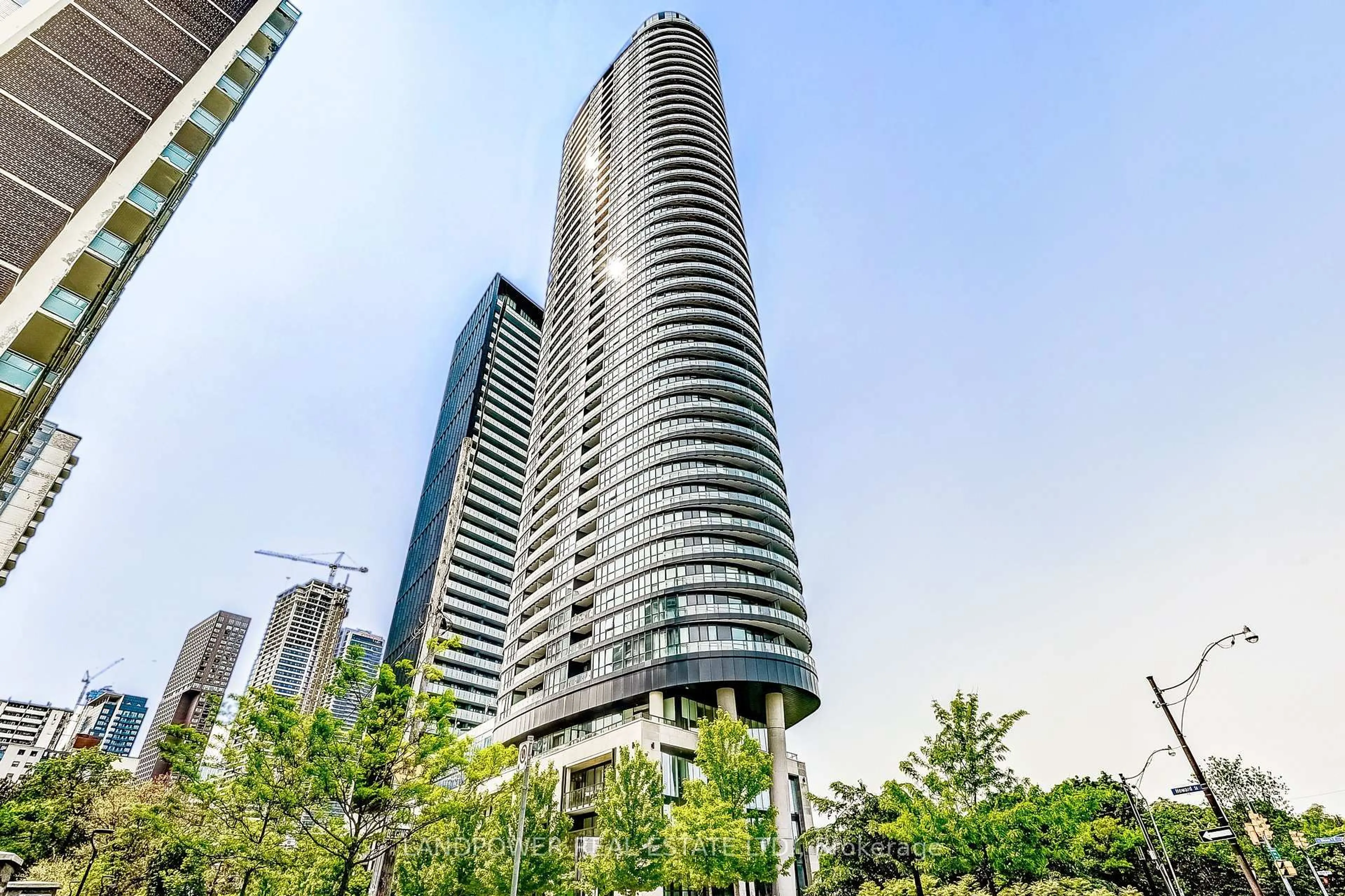 Unknown for 585 Bloor St #415, Toronto Ontario M4W 0B3