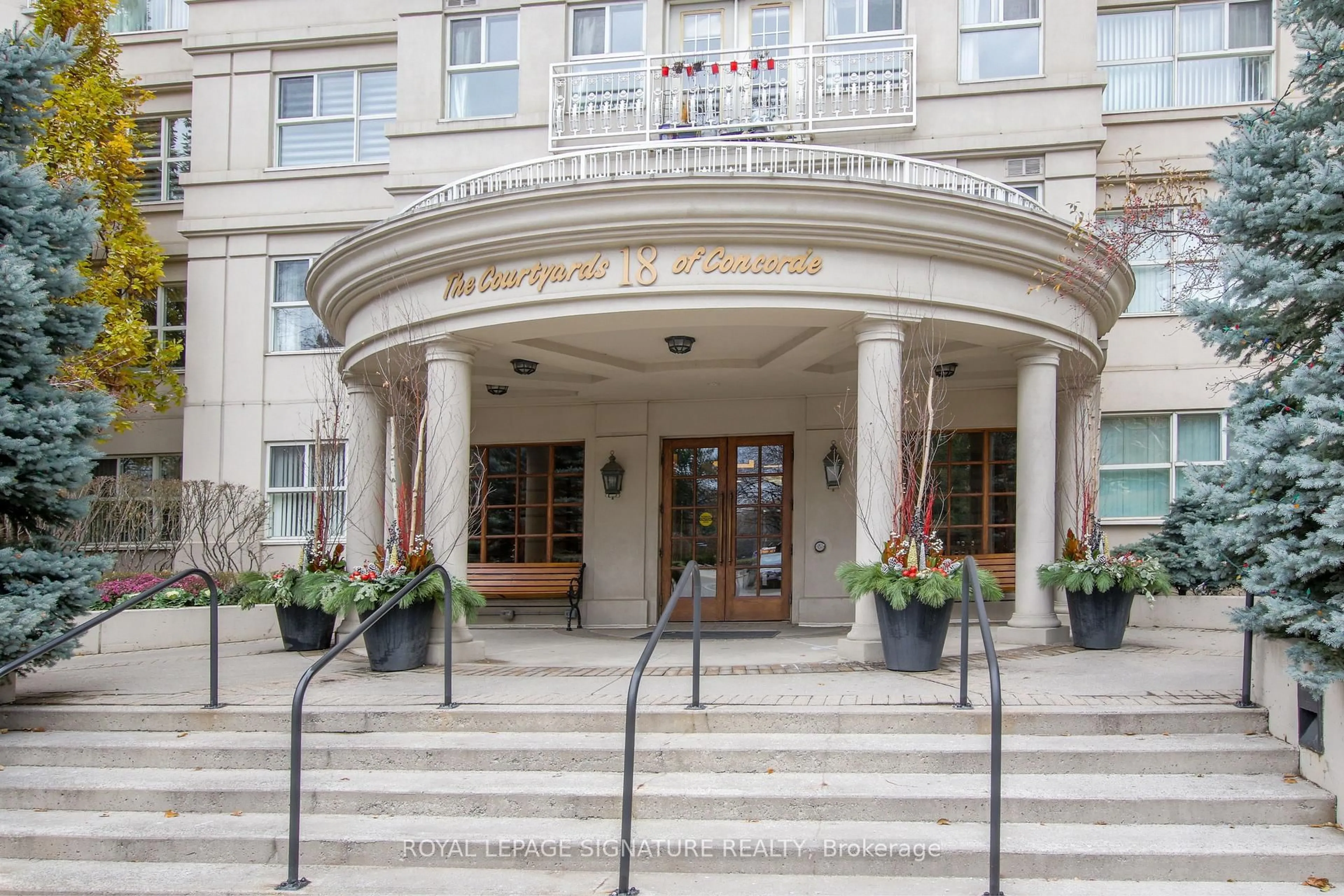 Unknown for 18 Concorde Pl #402, Toronto Ontario M3C 3T9