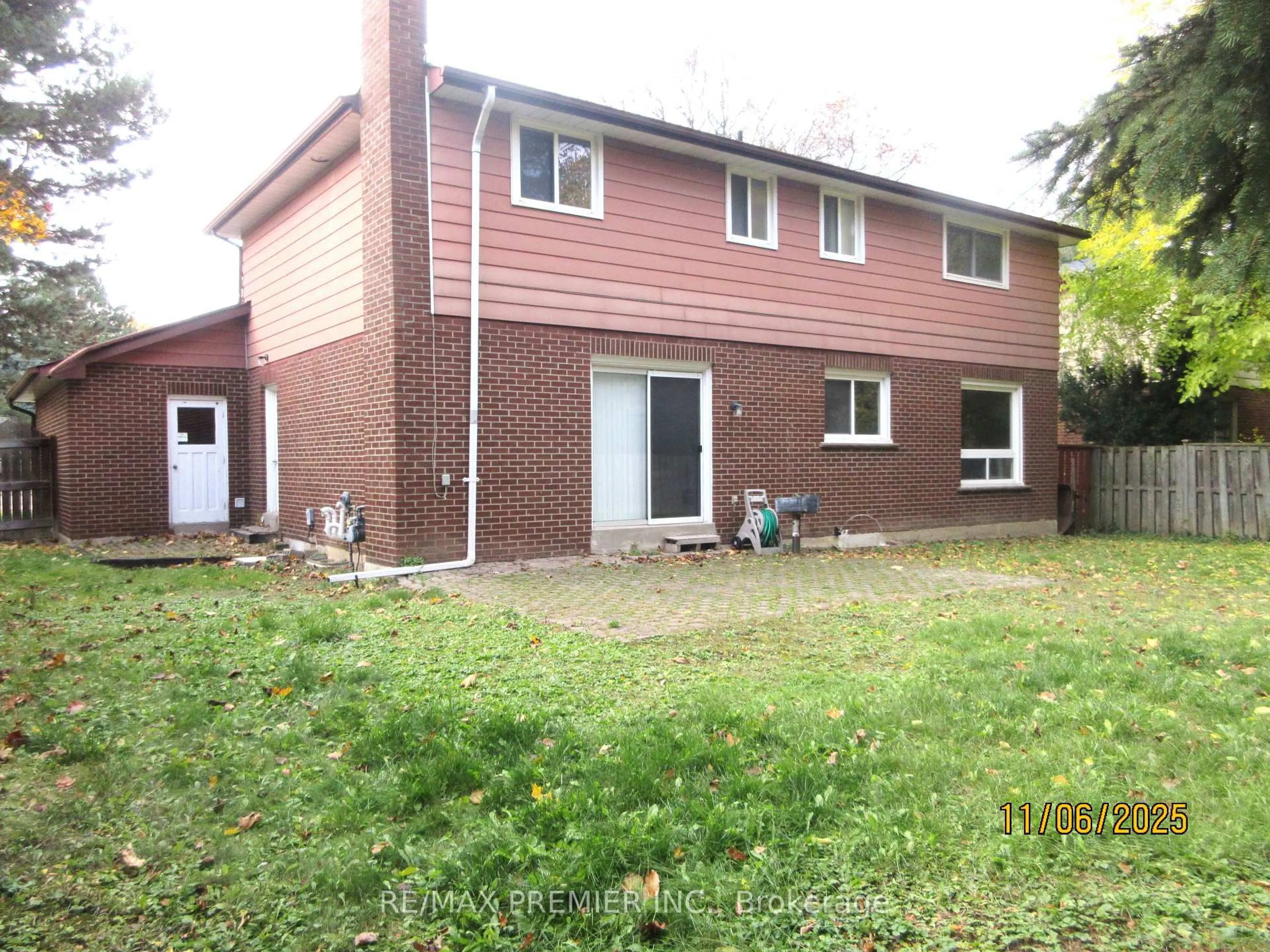 Home with brick exterior material, street for 3161 Bayview Ave, Toronto Ontario M2K 1G2