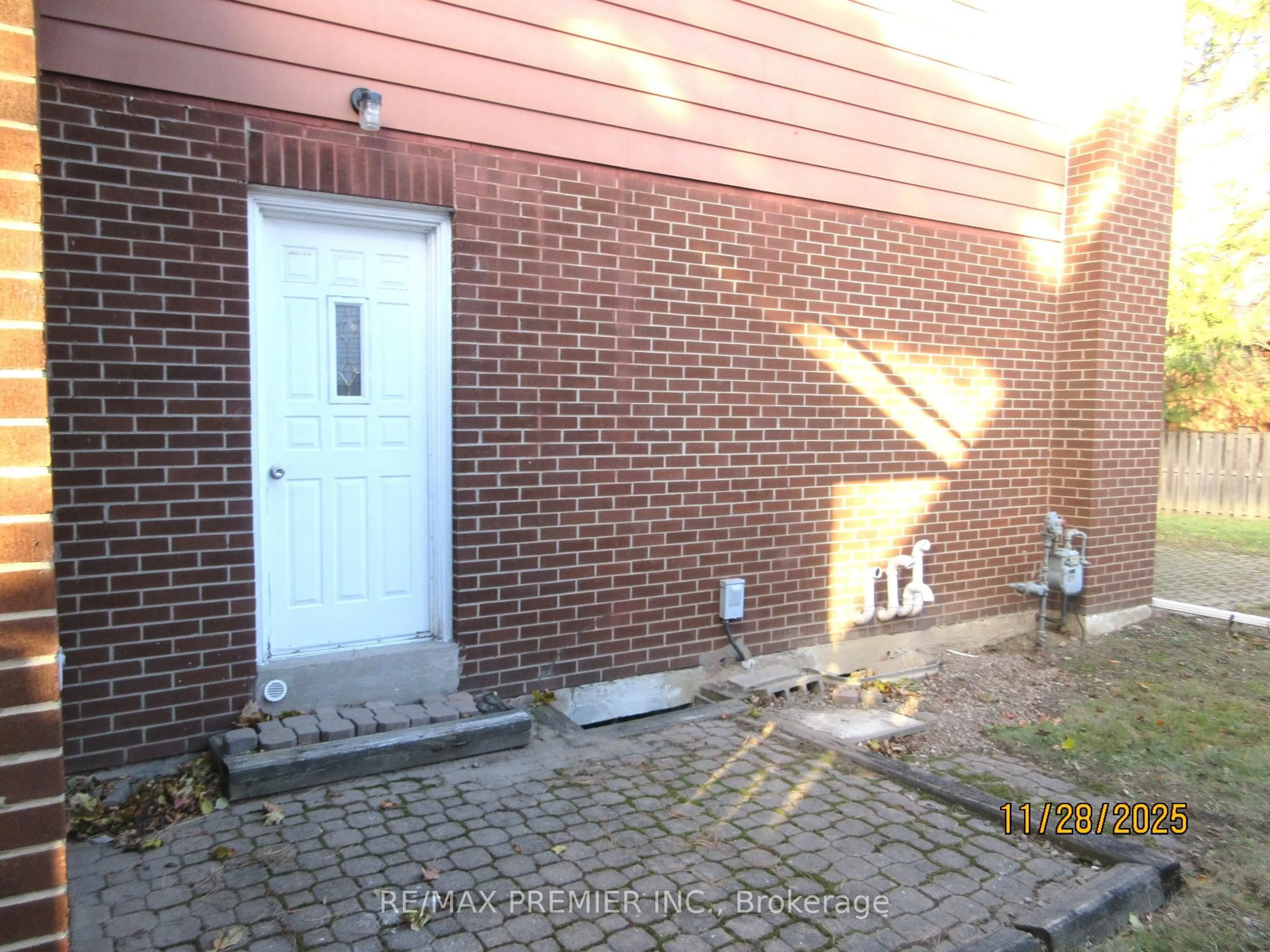 Home with brick exterior material, street for 3161 Bayview Ave, Toronto Ontario M2K 1G2