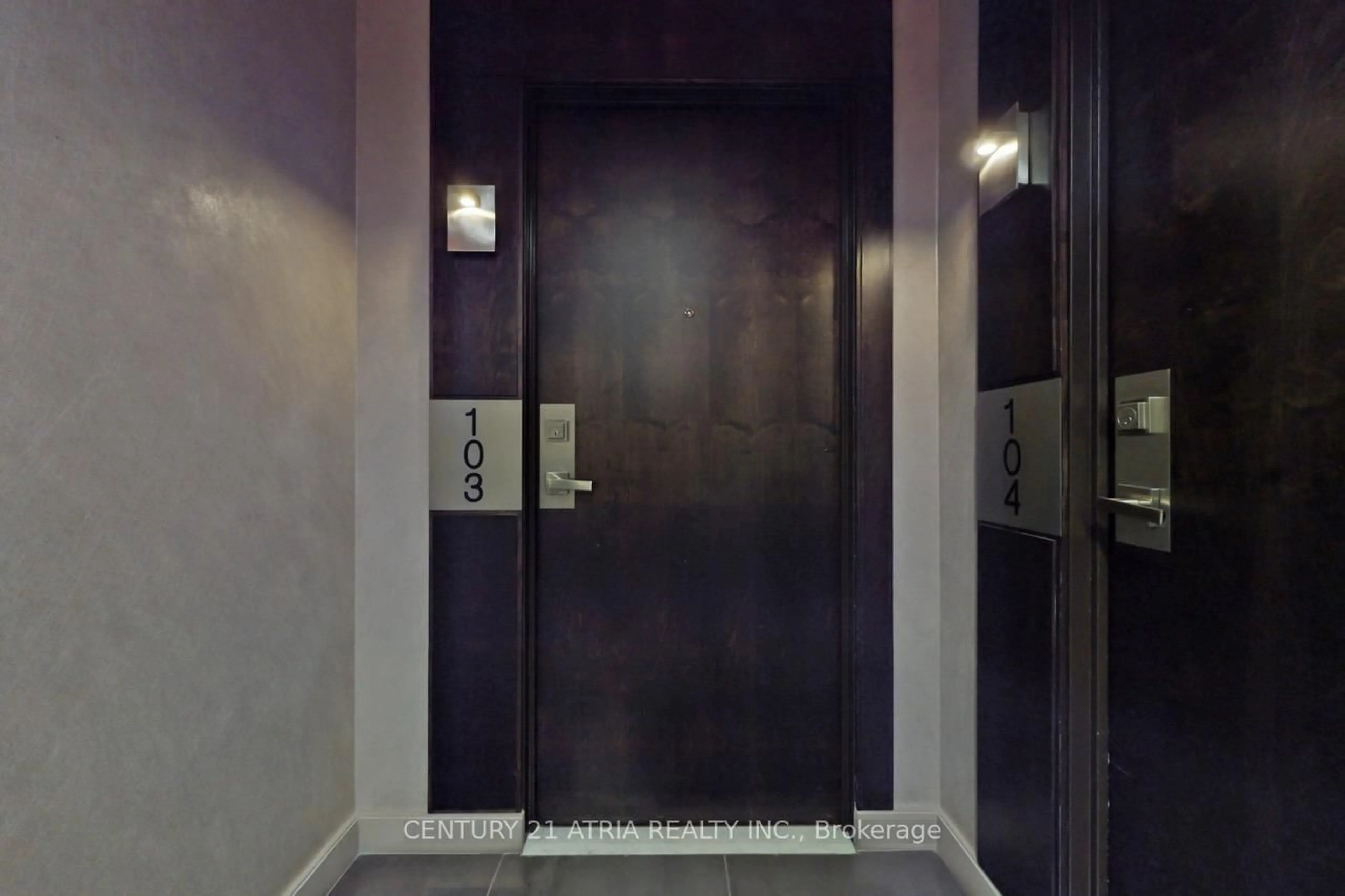 Indoor foyer for 85 The Donway #103, Toronto Ontario M3C 0L9