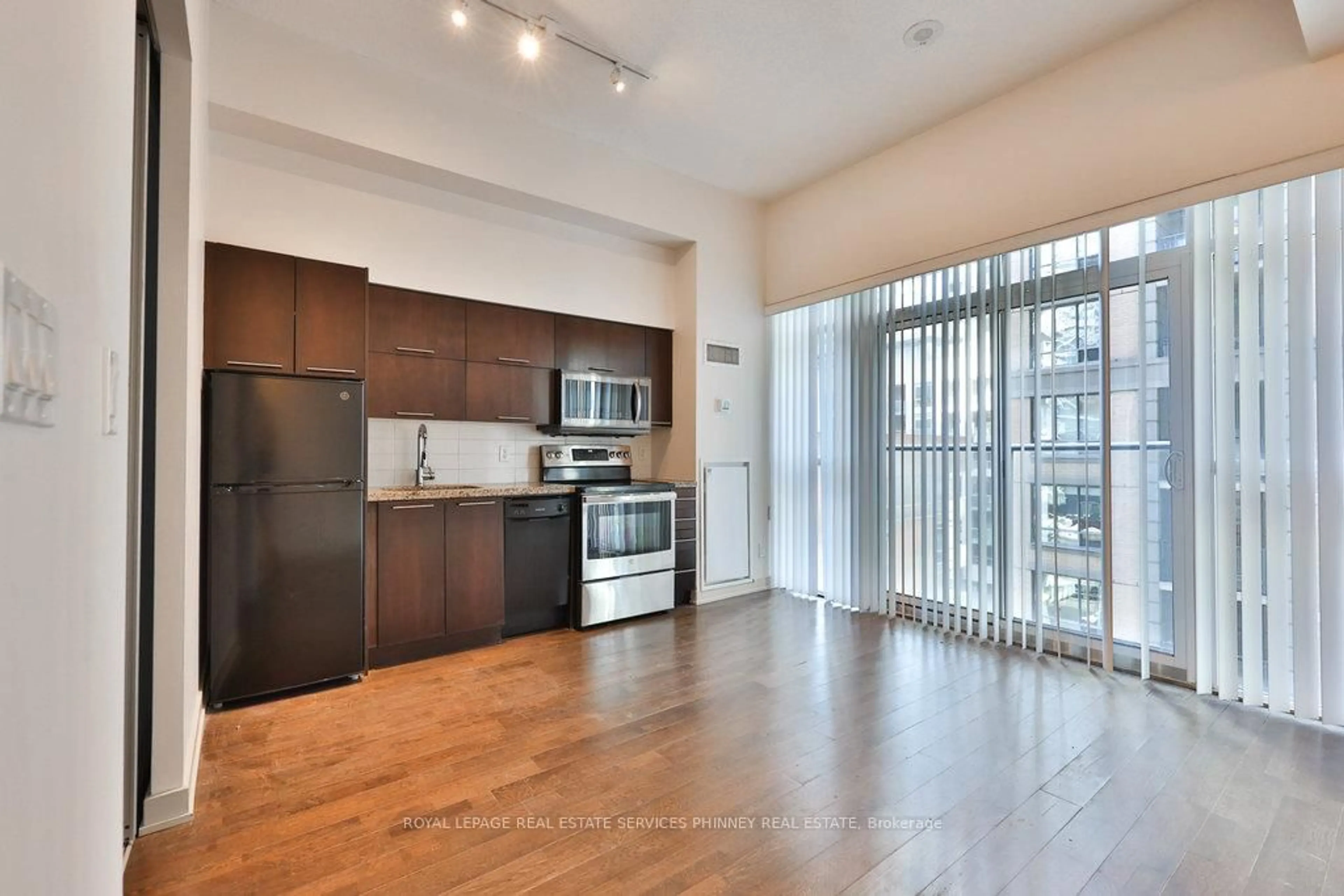 Open concept kitchen, unknown for 126 Simcoe St #705, Toronto Ontario M5H 4E6