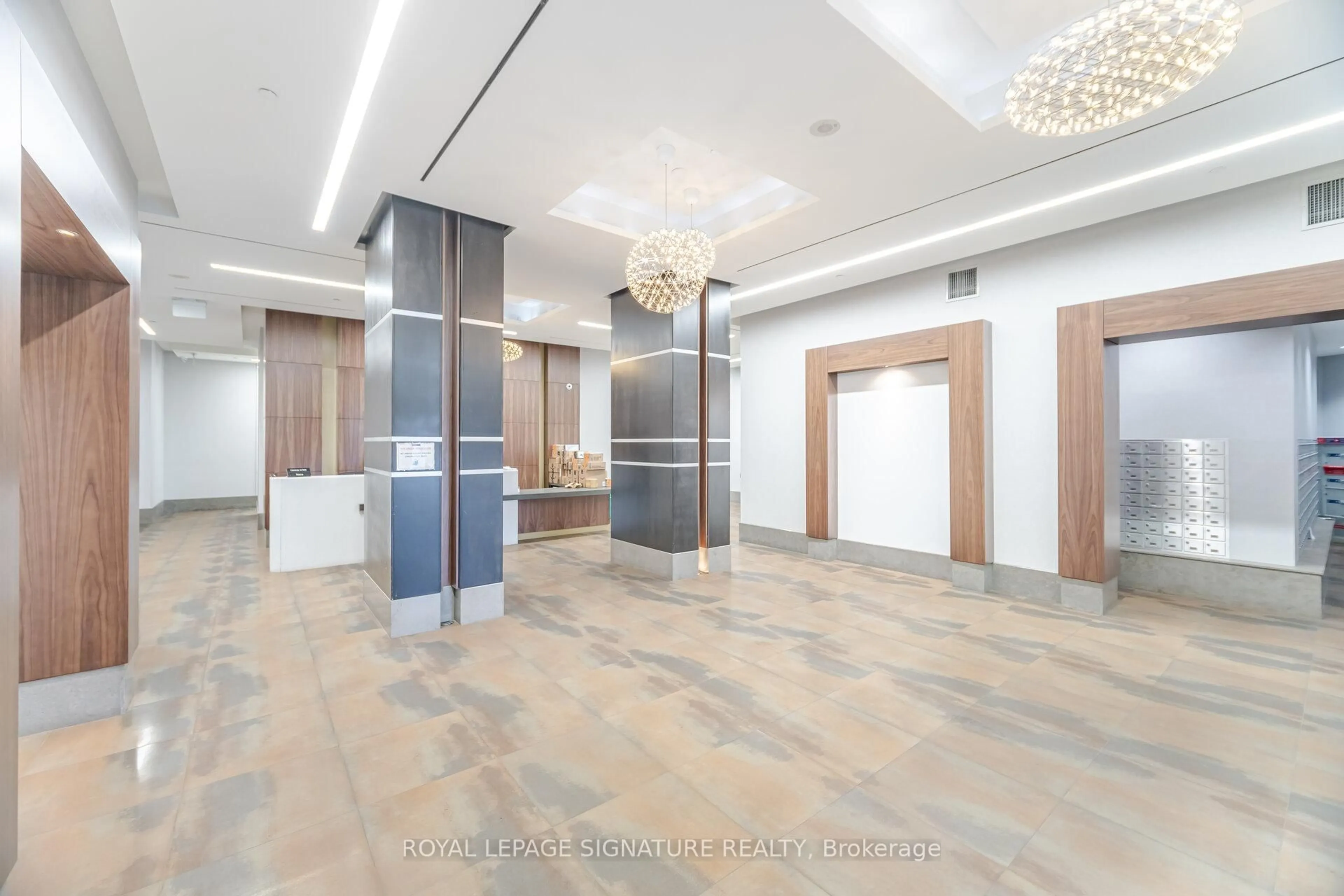 Indoor foyer for 18 Yonge St #3112, Toronto Ontario M5E 1Z8