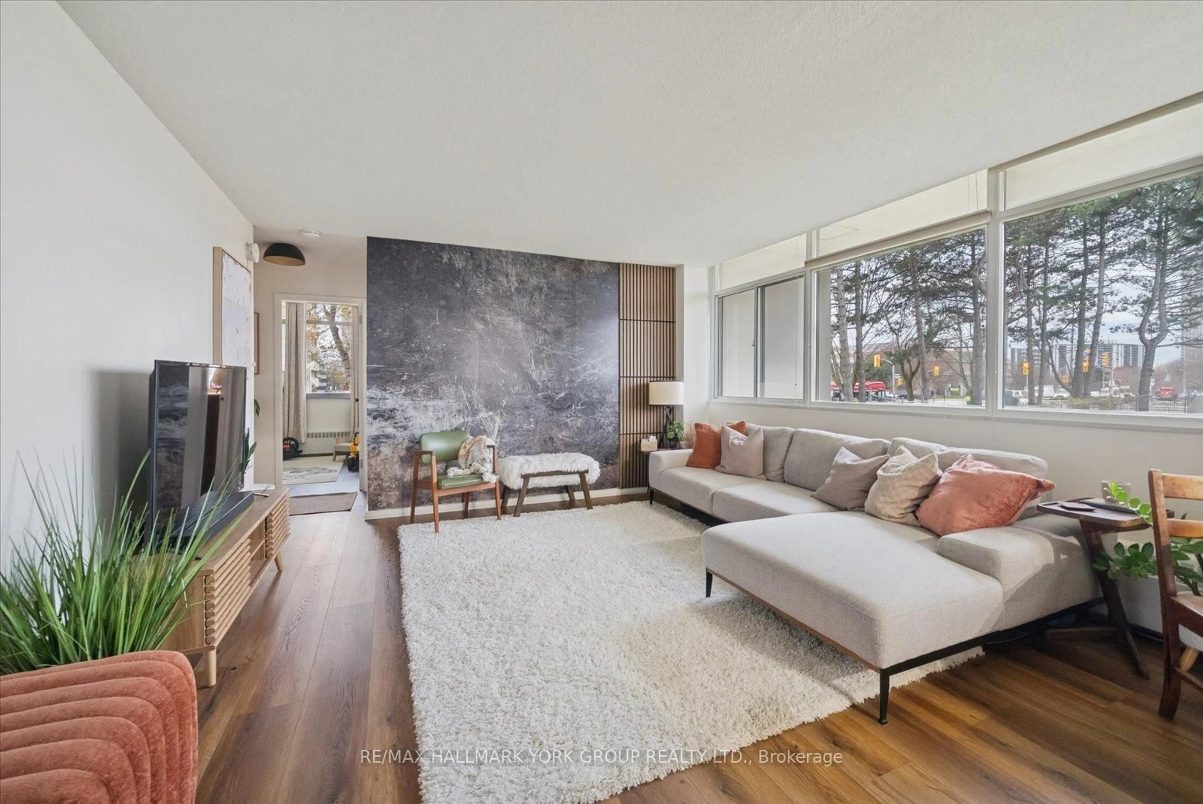 Living room with furniture, unknown for 715 Don Mills Rd #103, Toronto Ontario M3C 1S4